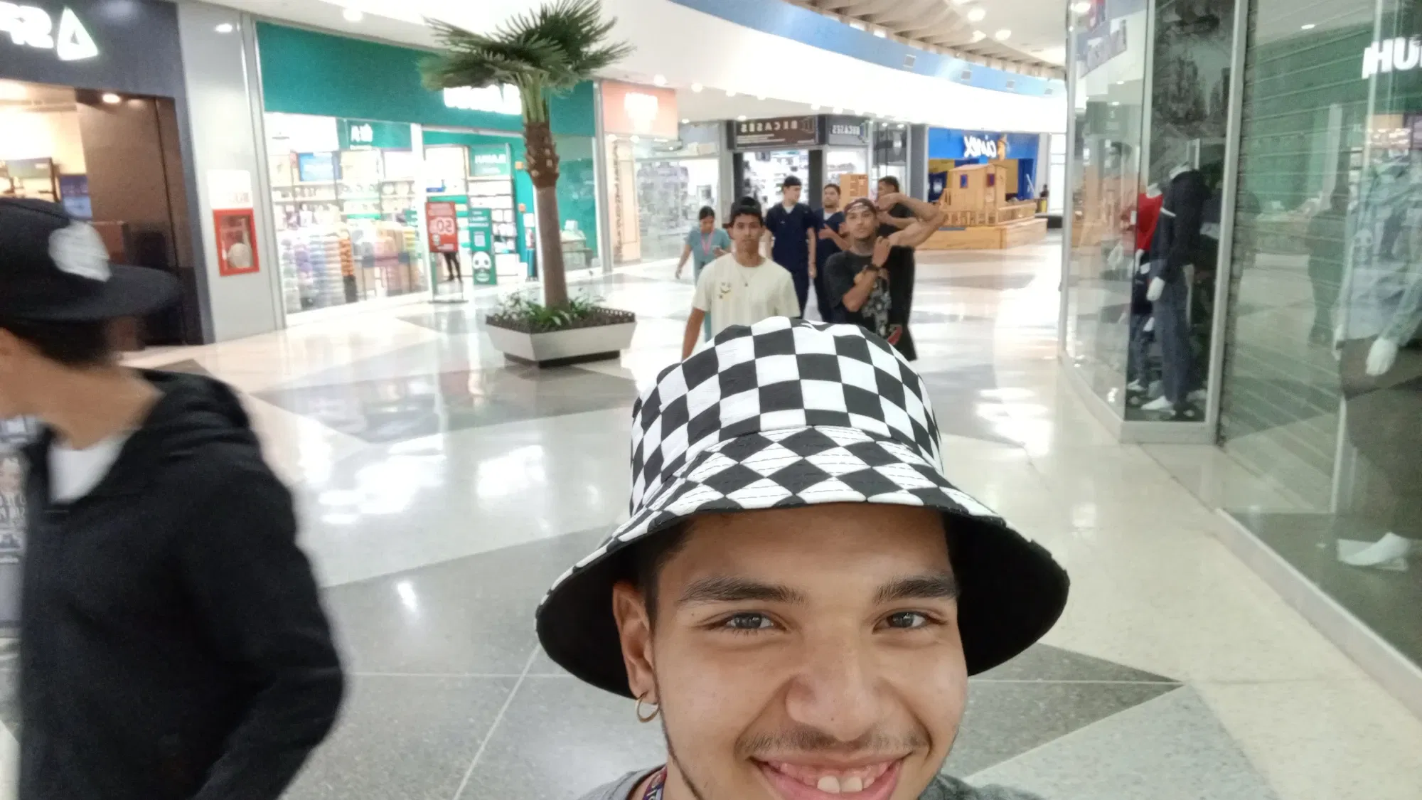 na6HWTOnDLgMxLqk_1000232459.webp