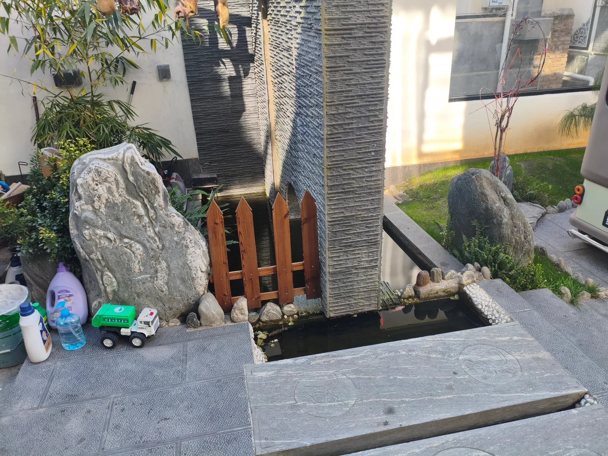 手术恢复中……