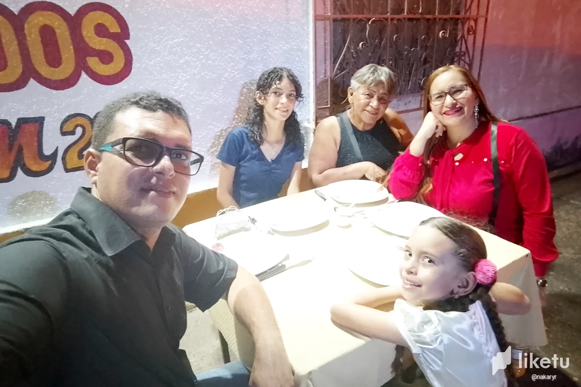 cltxxsa8x004x8bsz9fgn8yzl_InCollage_20240318_160746989.webp