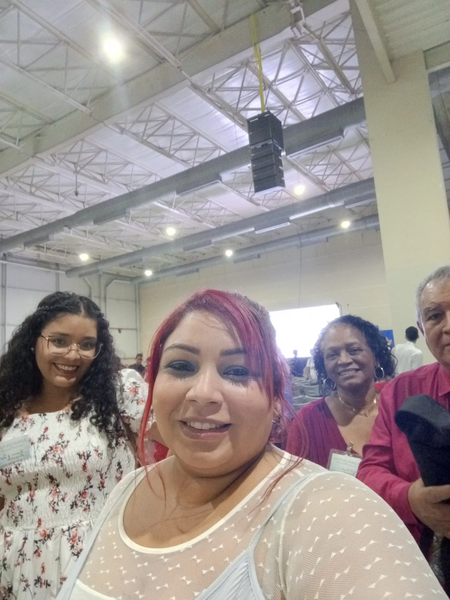 zFeOxRvadQyj7UDZ_1000142802.webp