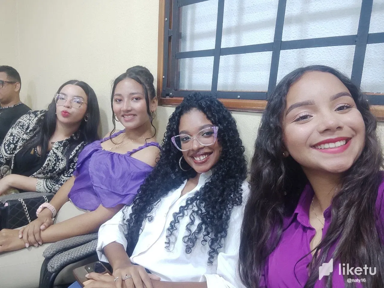 AidU8rSamGpyIyRI_9.webp