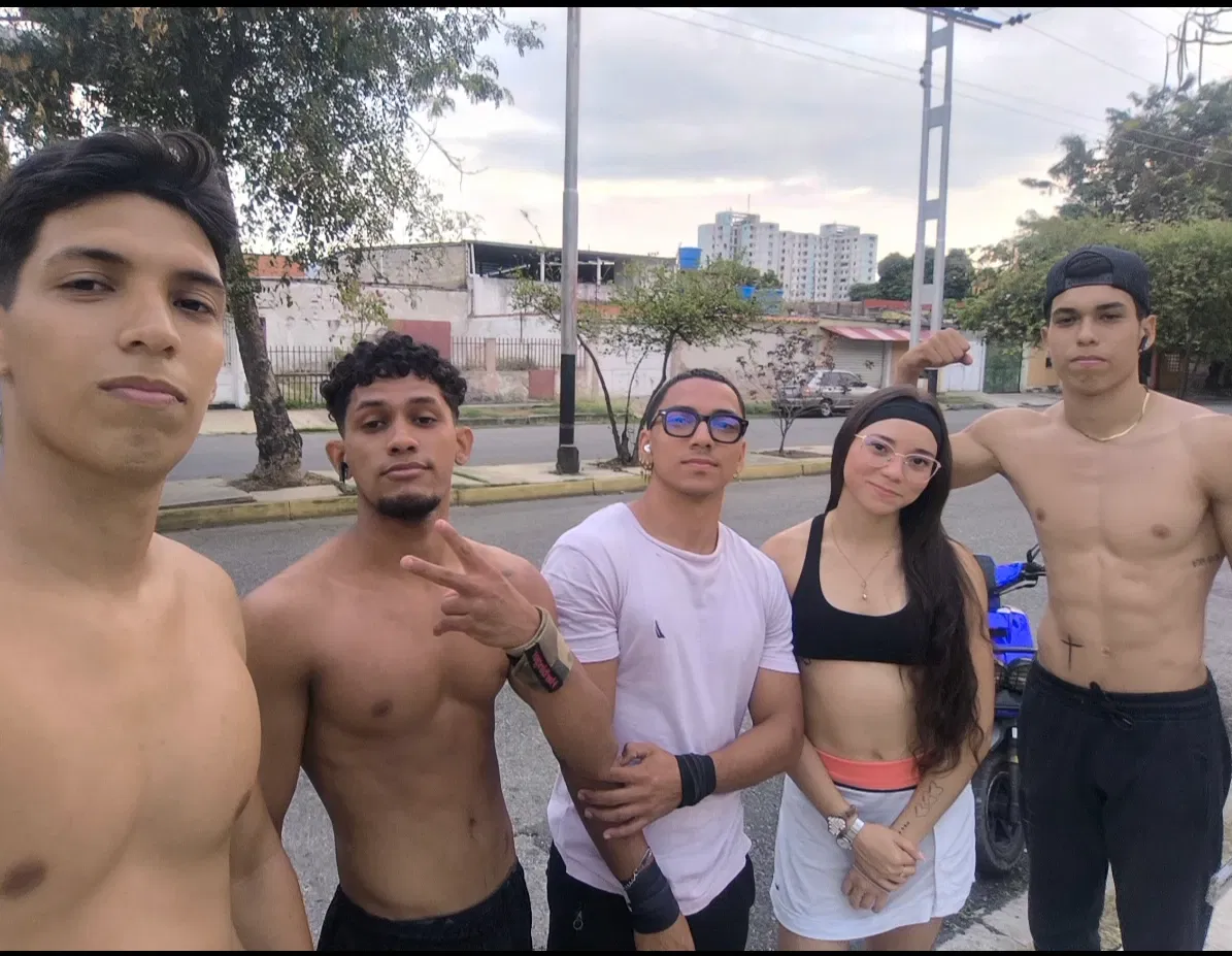 McxeVCy0po2E3deM_1000328471.webp