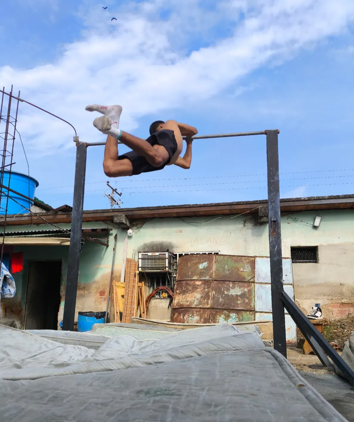 bCv8Ph1cxdmI2ejO_1000333379.webp