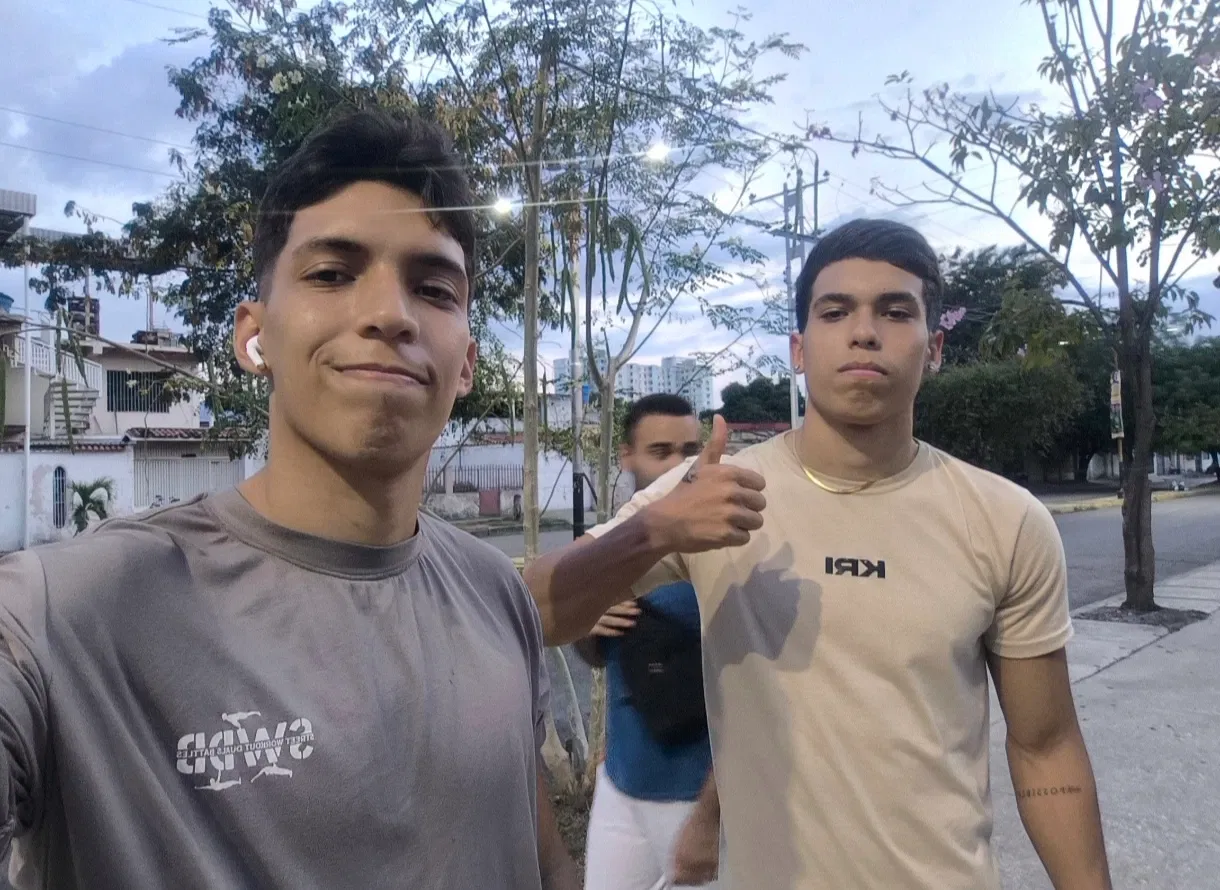 yCELuz5jREdBXPKA_1000308113.webp