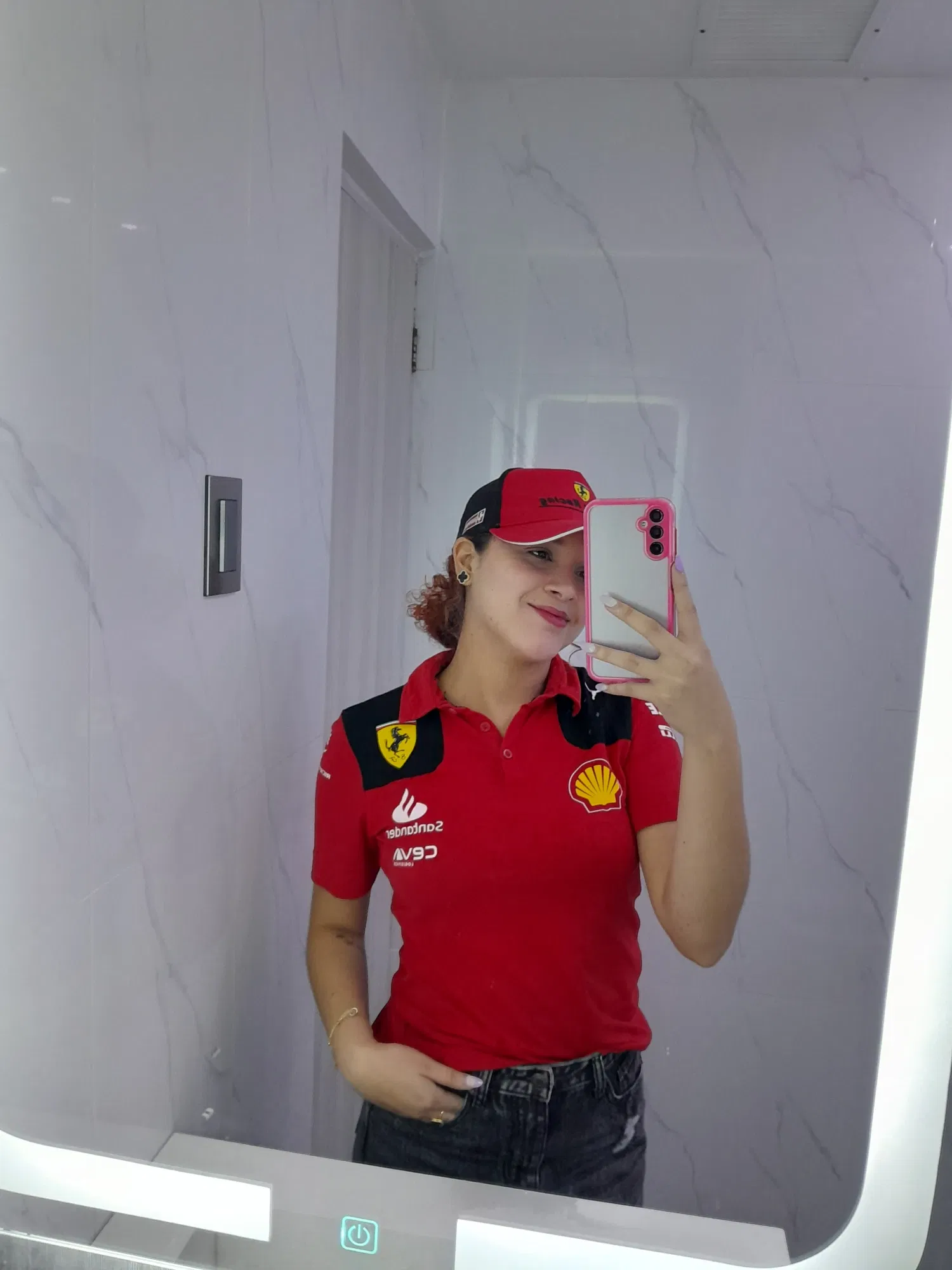 GqCbS1yZdjYsK687_1000687899.webp