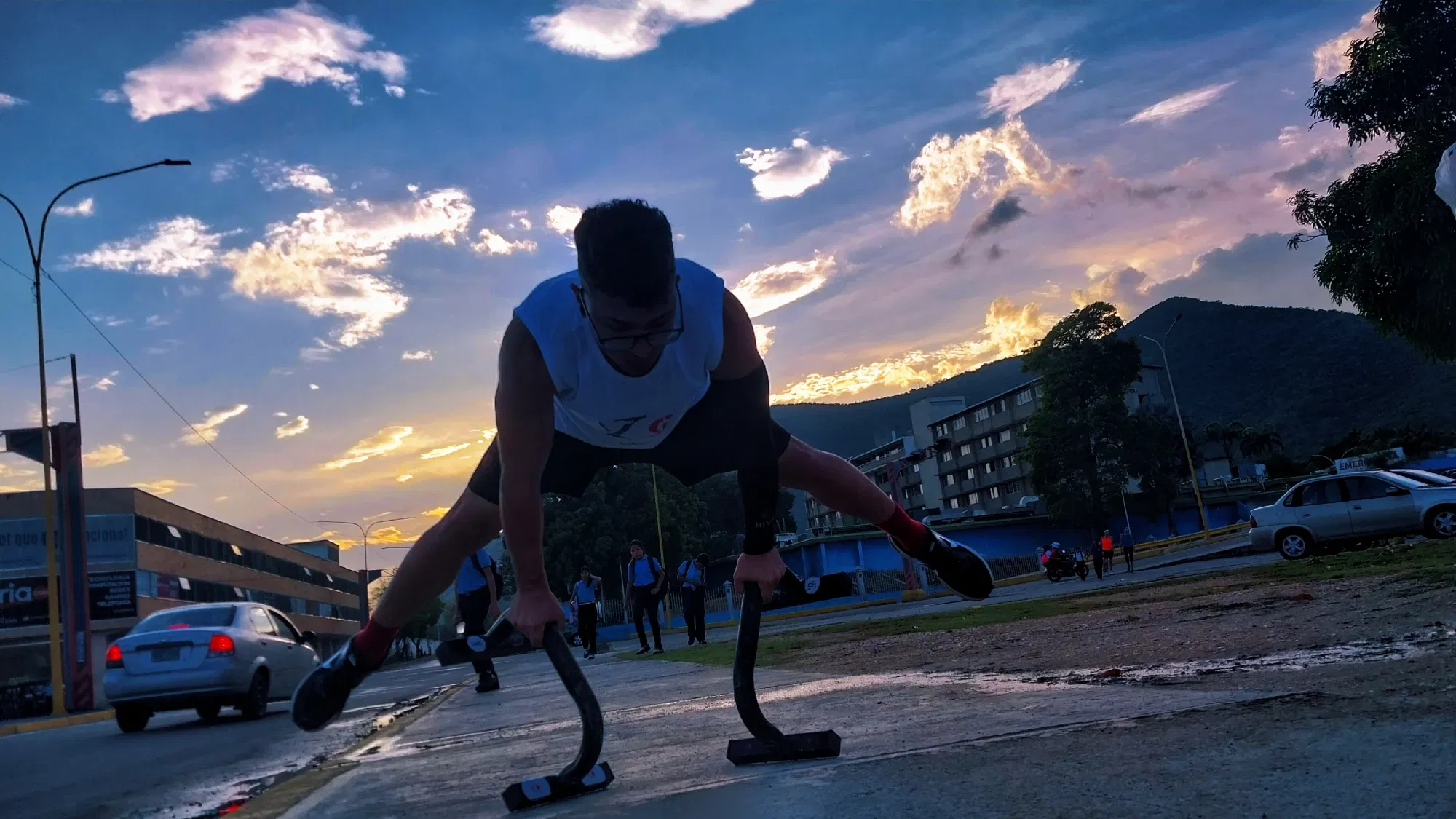 upOVHqVT3B3ratXv_retouch_2025100109414577.webp