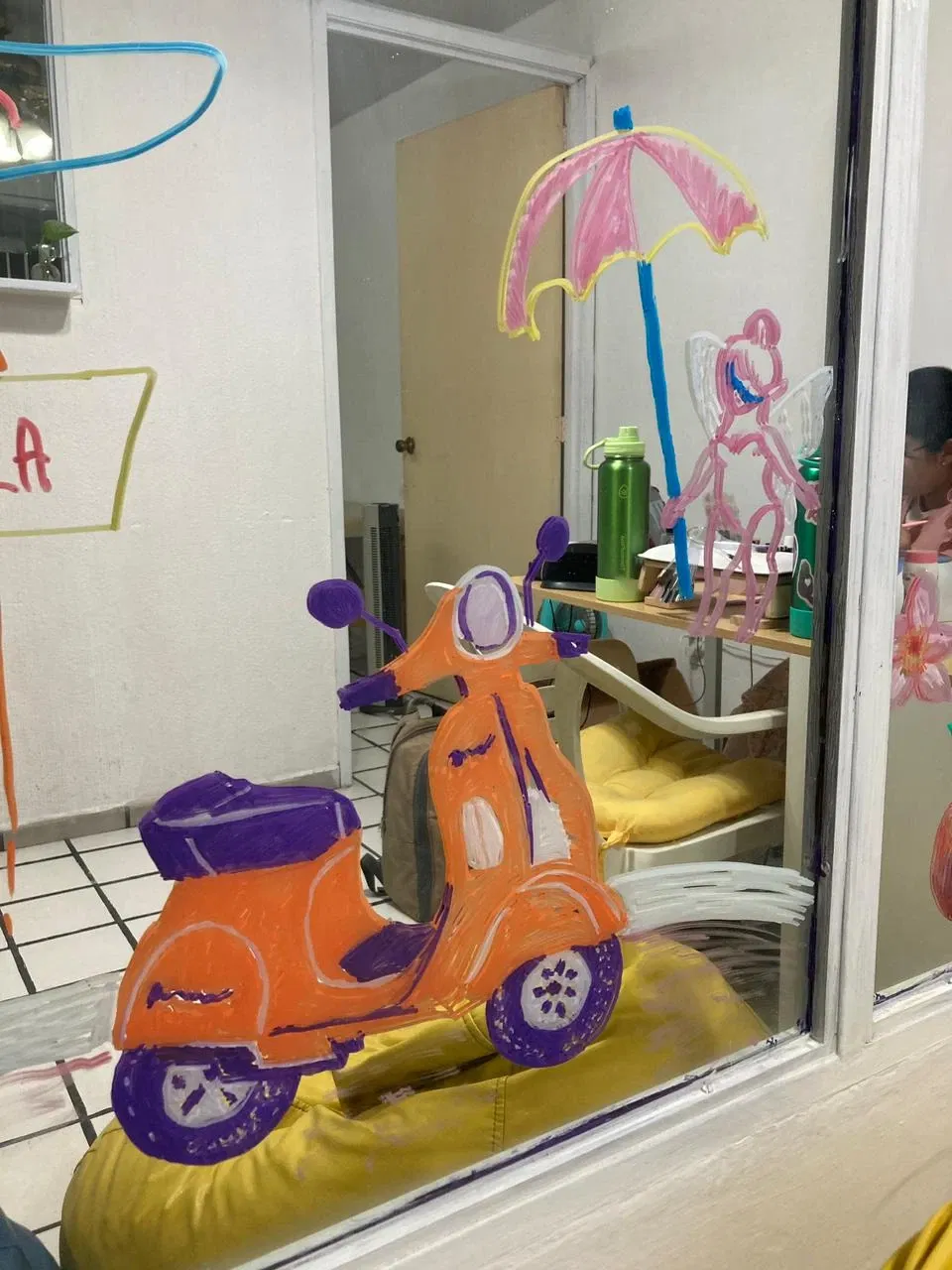 7j8UtrjPaBmpg4Us_1000635945.webp