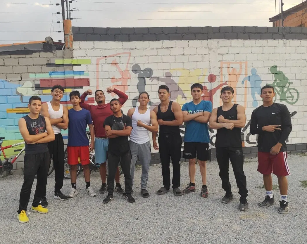 2RR27fXXdcAUamlY_los_muchachos.webp