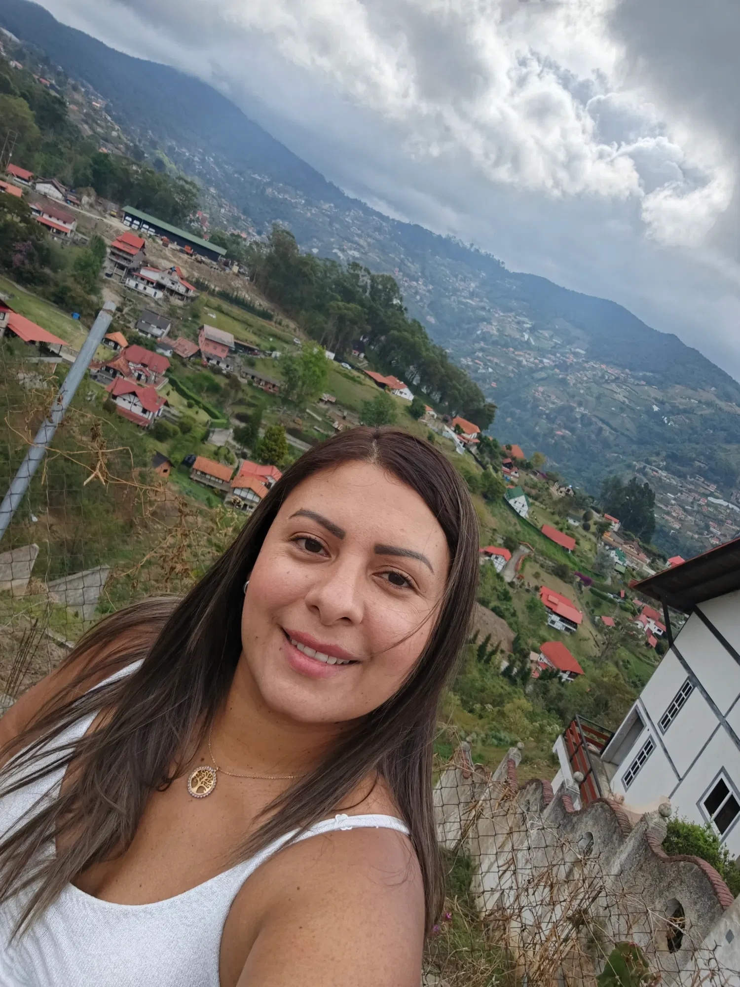 2P2ndHOtE0Ir6aUC_1000055067.webp