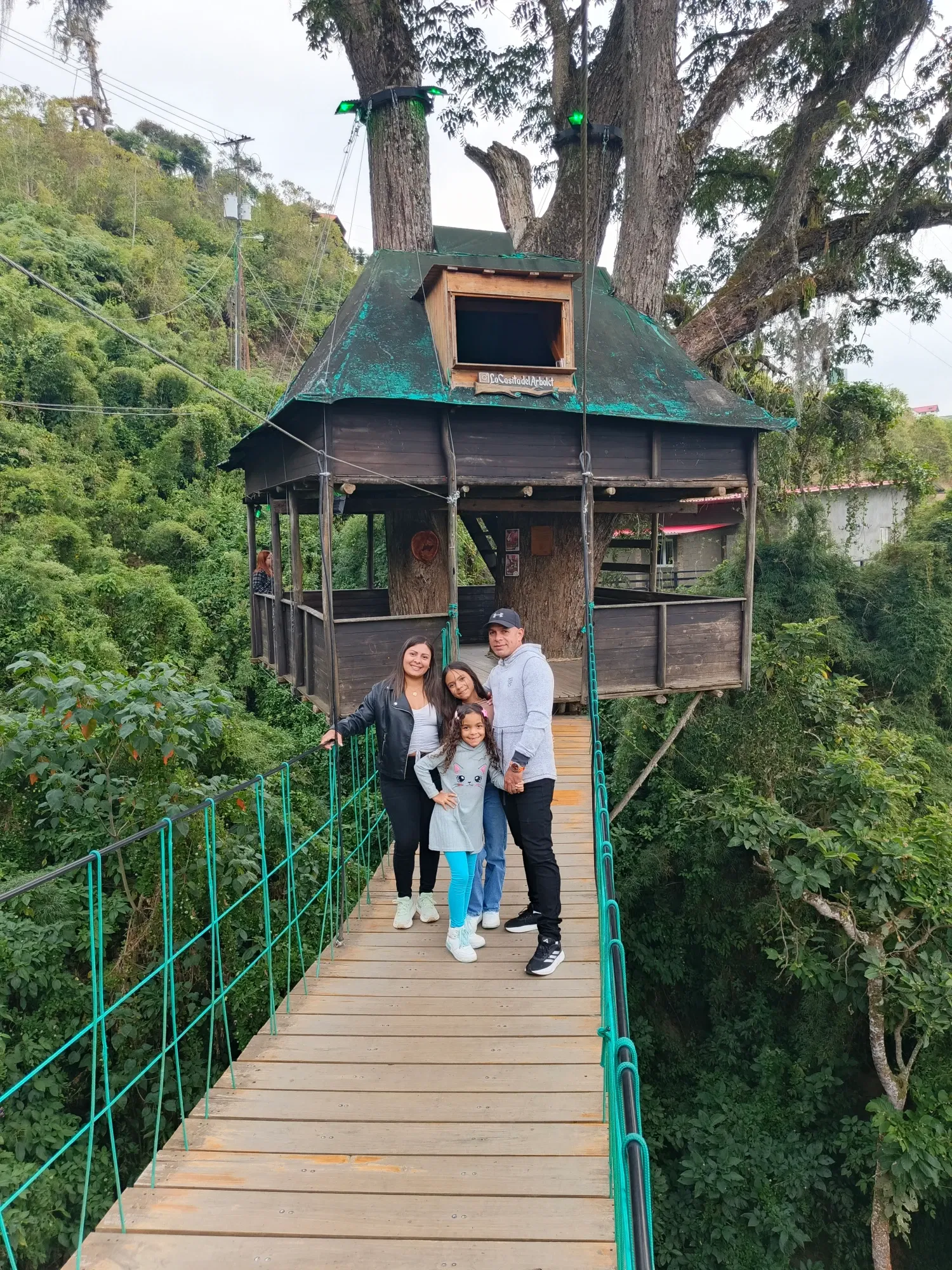 GQqMlwwY5RA6n9P2_1000055211.webp
