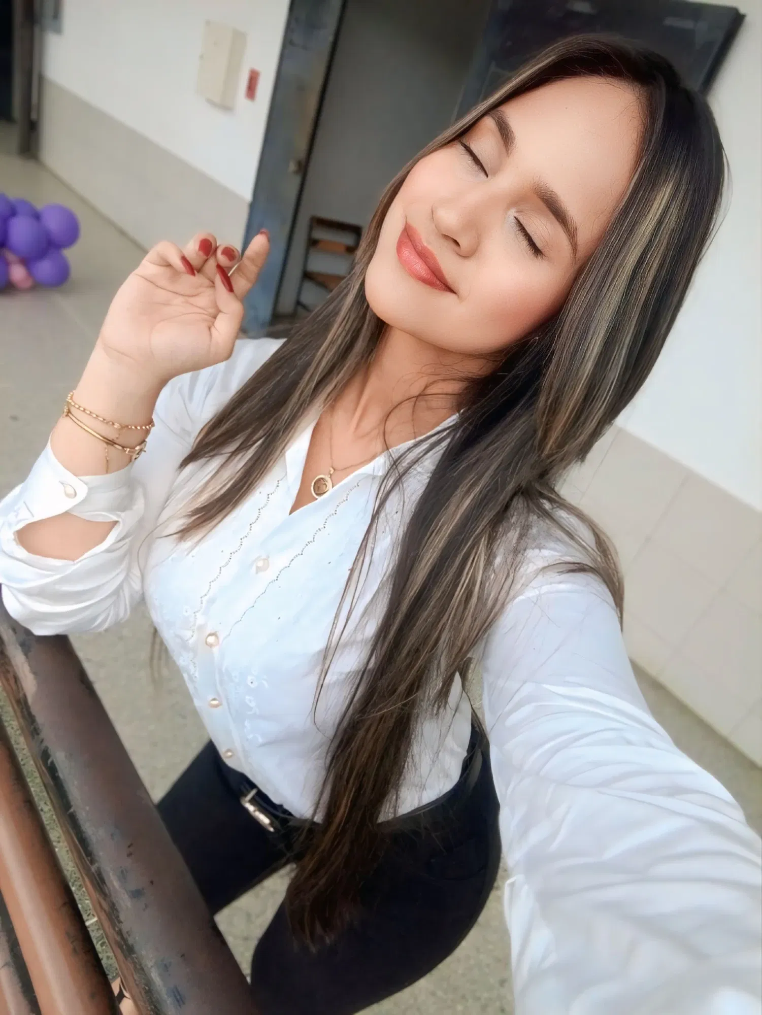 CtUzNRLGJICoz4vq_1759107174716.webp