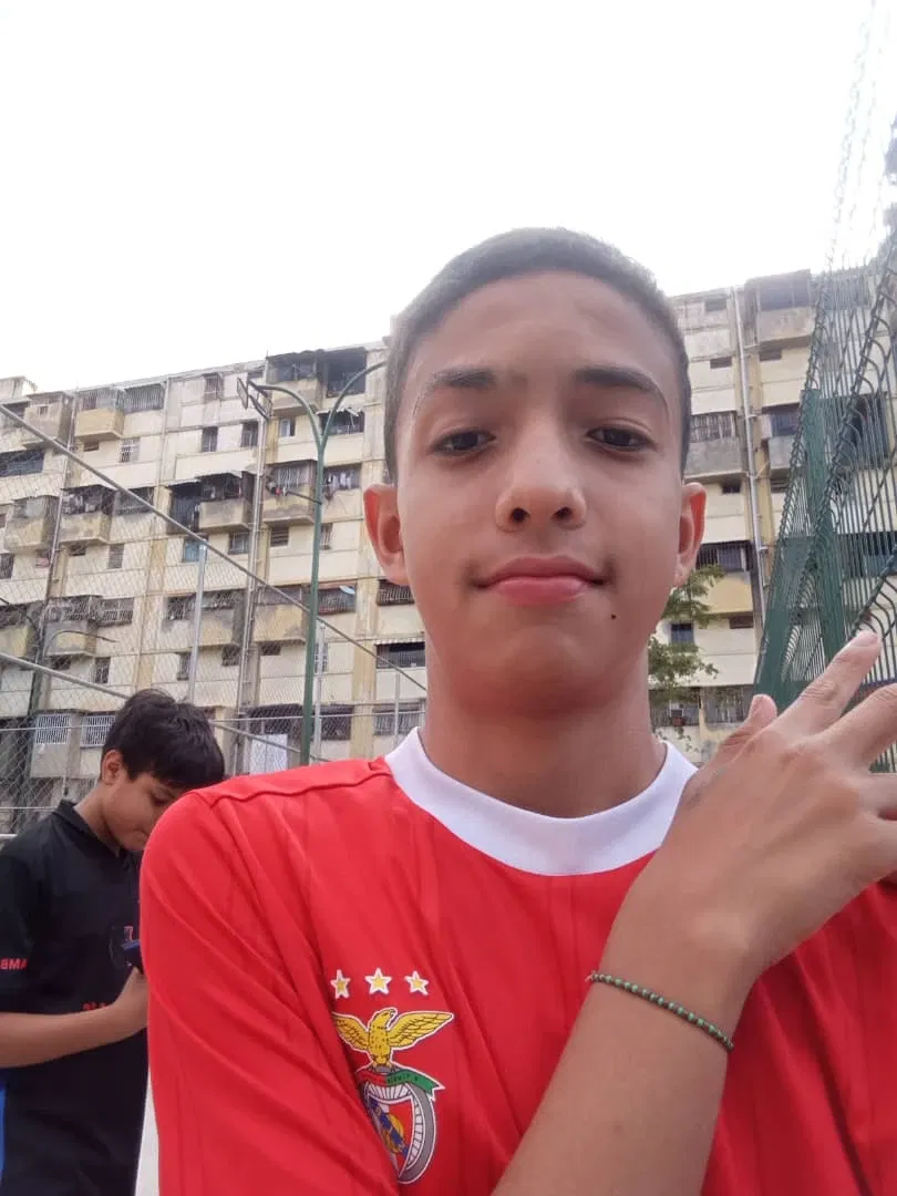 oZeoJe6DJZkDQR8c_1000367984.webp