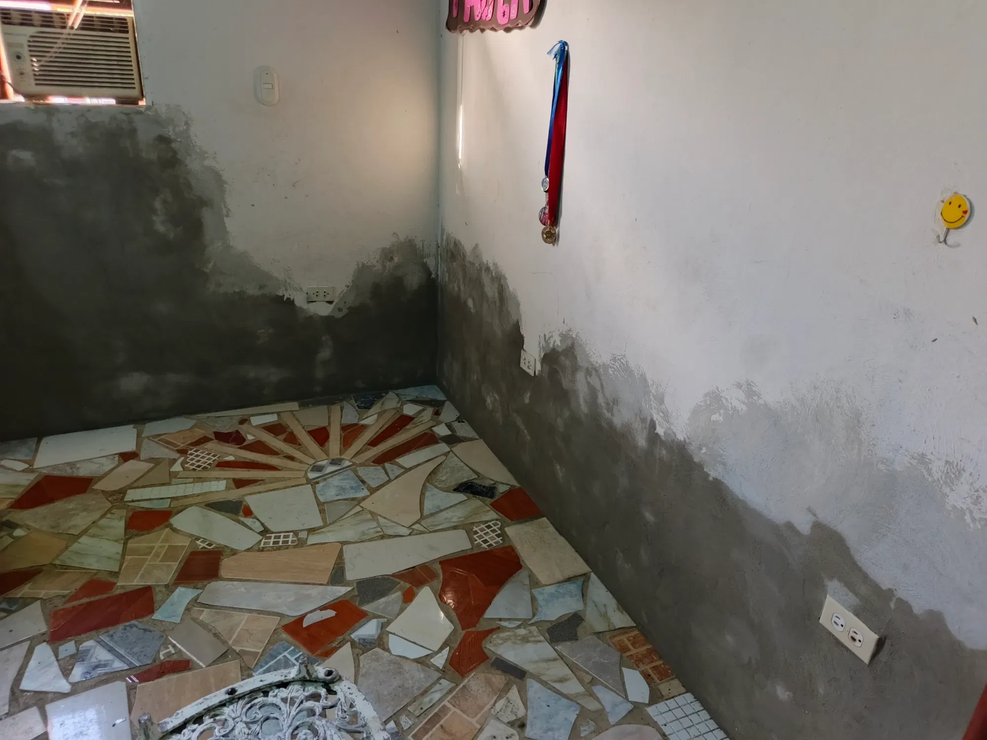 uCw4ELWFK…
Payout: 0.000 HBDRestaurando el friso de las paredes del cuarto de mis hijos
2025-08-25 14:30<liketuimages> <center> ![RJ9RaJSB7vWfp7hD_1000212158.webp