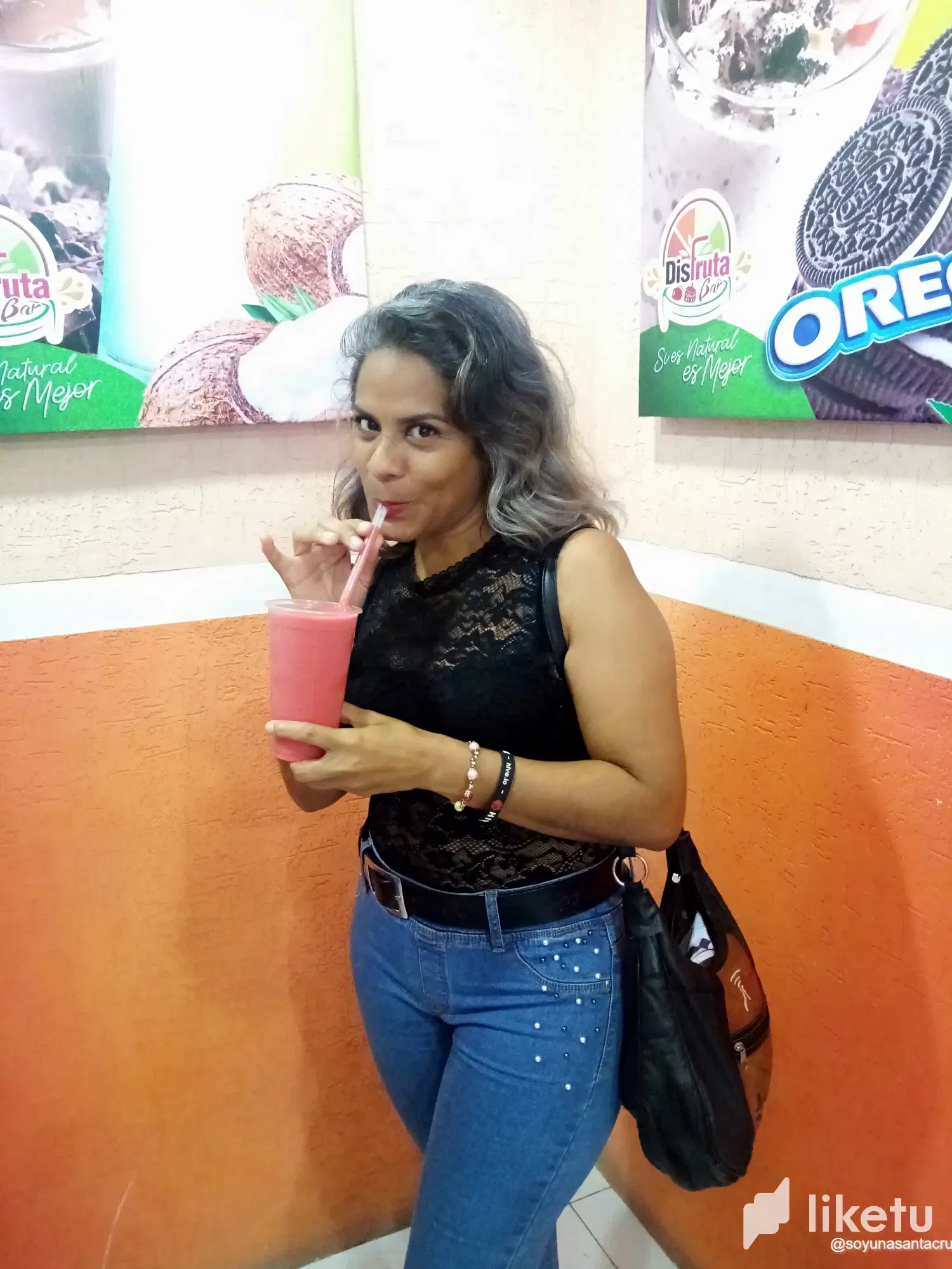 clluqs26h01699hszaob65j4o_liketu_4.webp