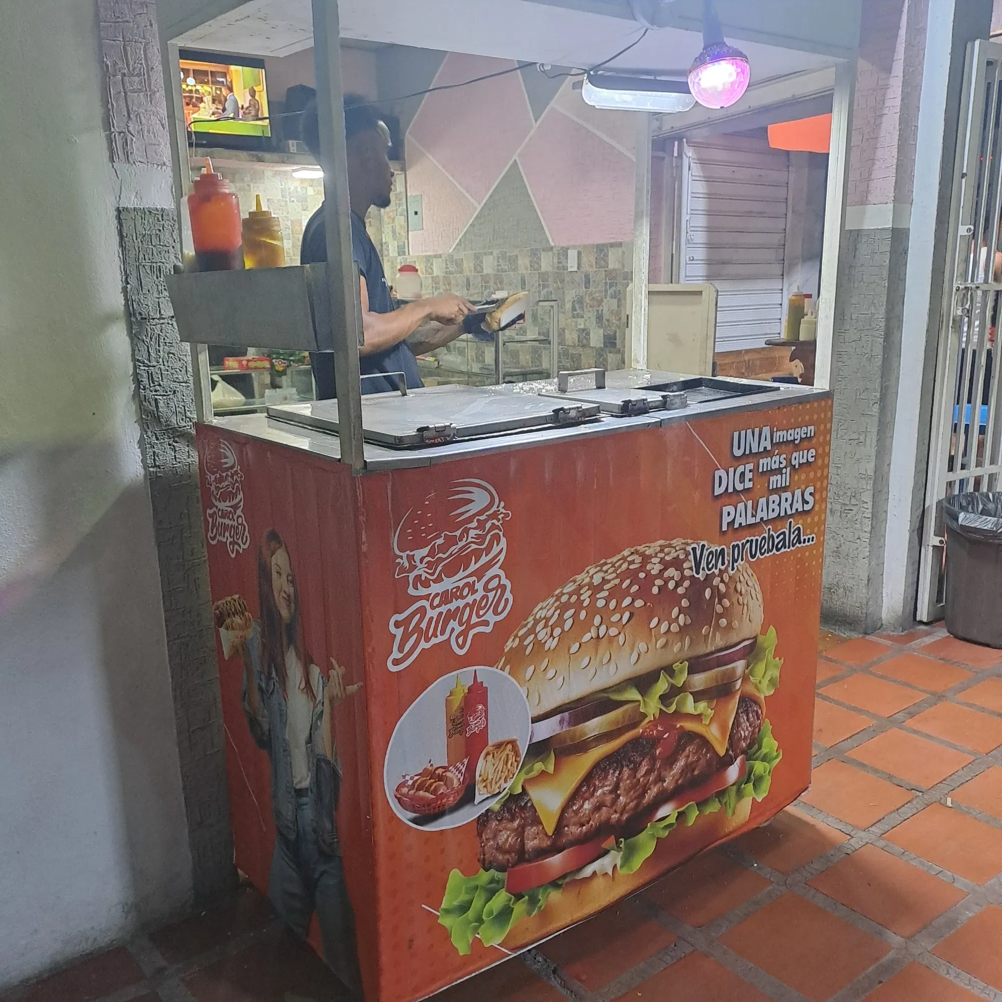 r8ClshwSaJkmKV5N_20250102_200247.webp