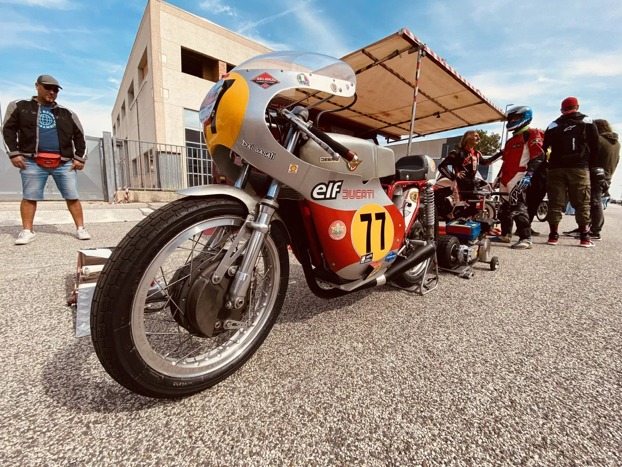 Photos and thoughts: A Glorious Ducati Racing Bike [EN]-[IT]