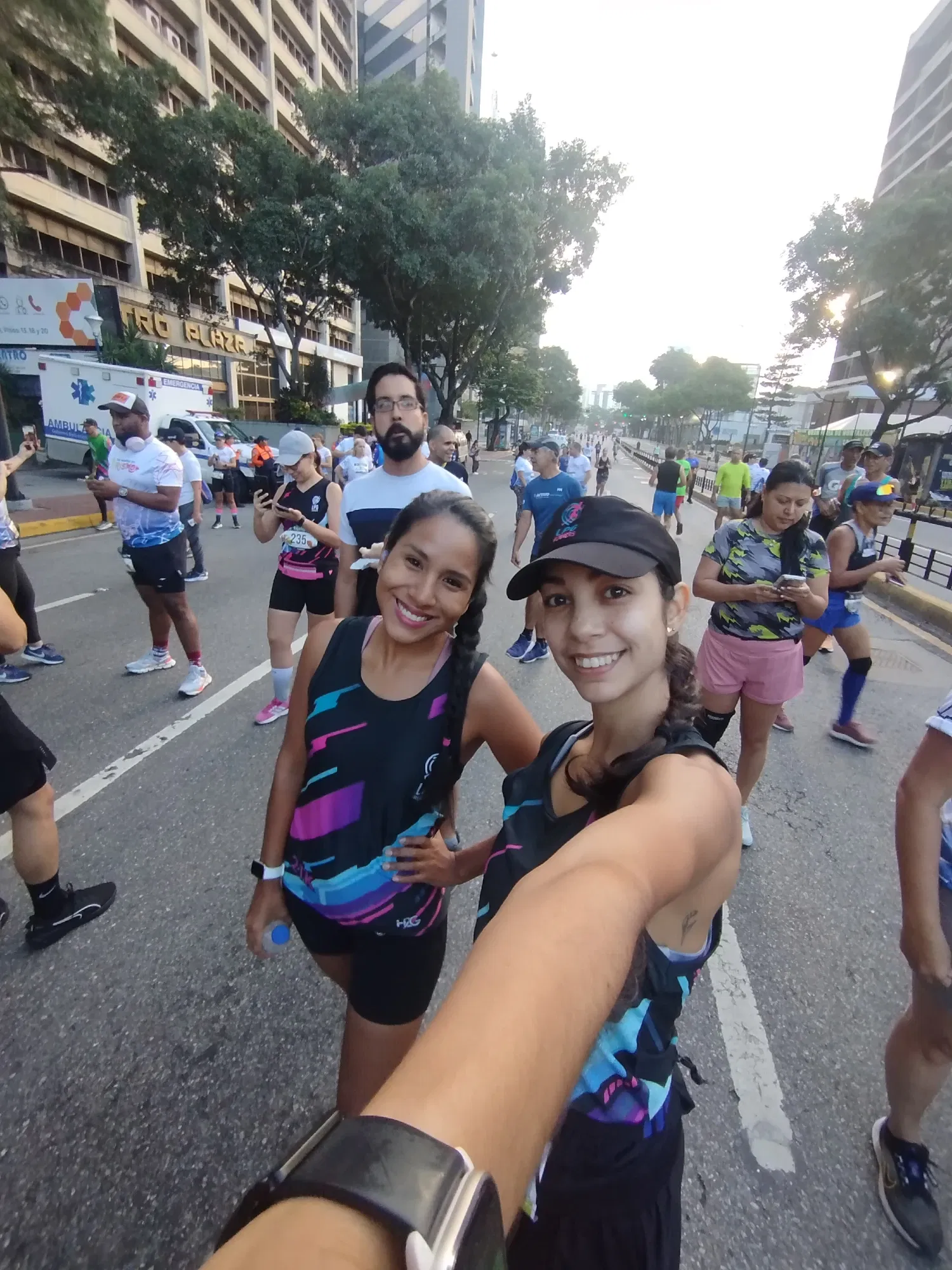 fSq6QMHQiTZziS8o_1000740961.webp