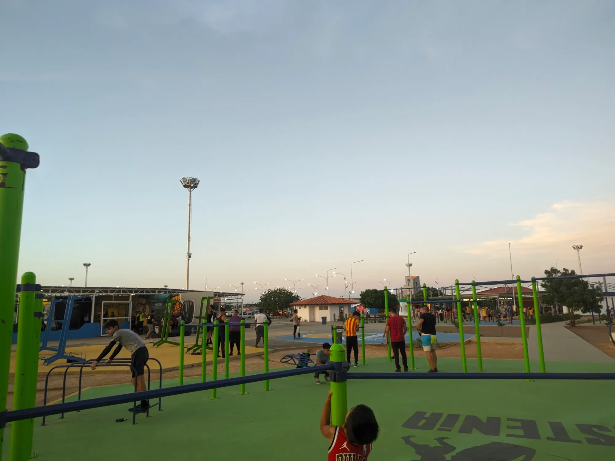 UQqhqfjz4egYiTqe_PXL_20250903_184917103.webp