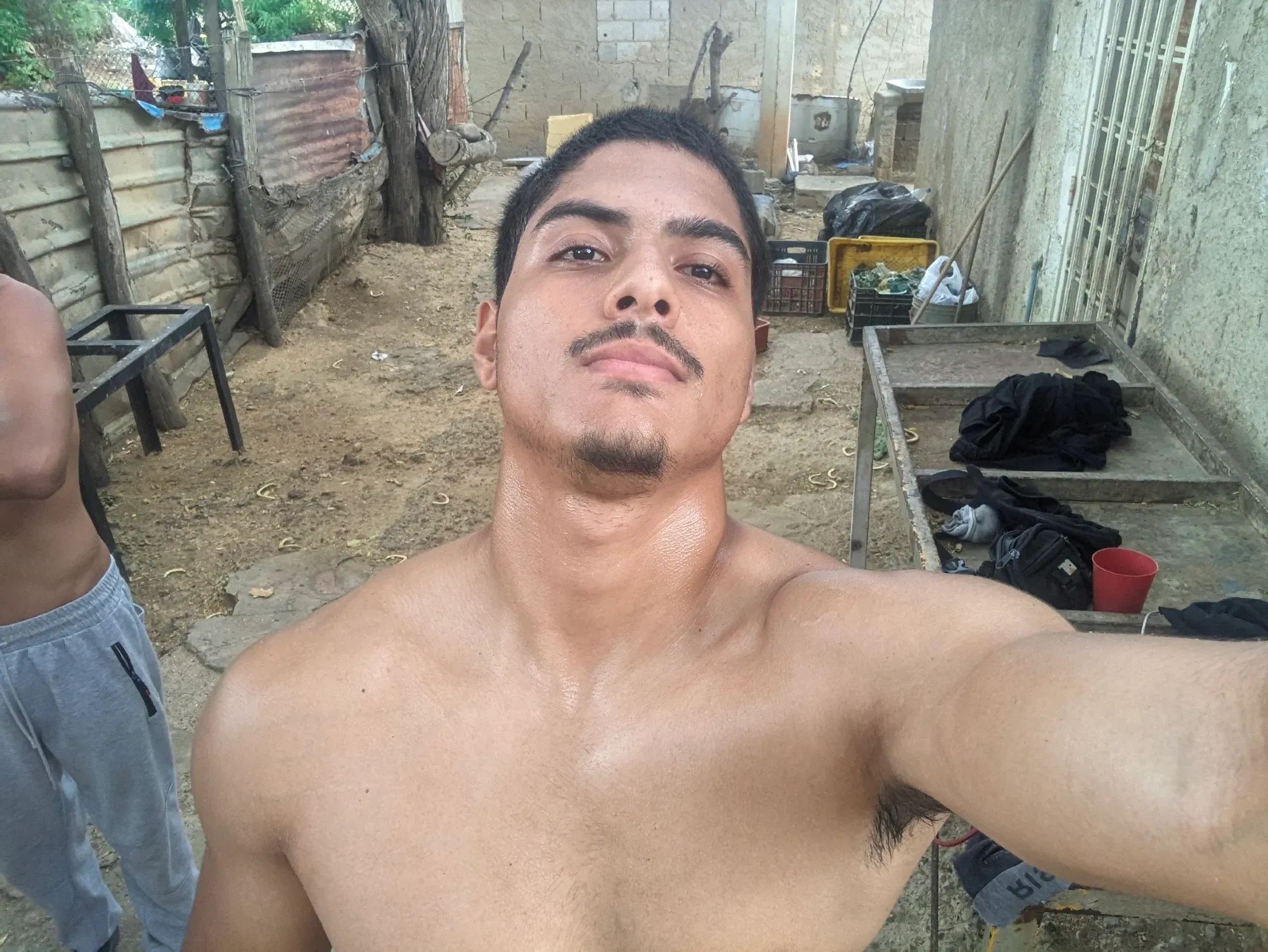 lAKCitzH2WNB8ETS_PXL_20250908_150415549.MV.webp