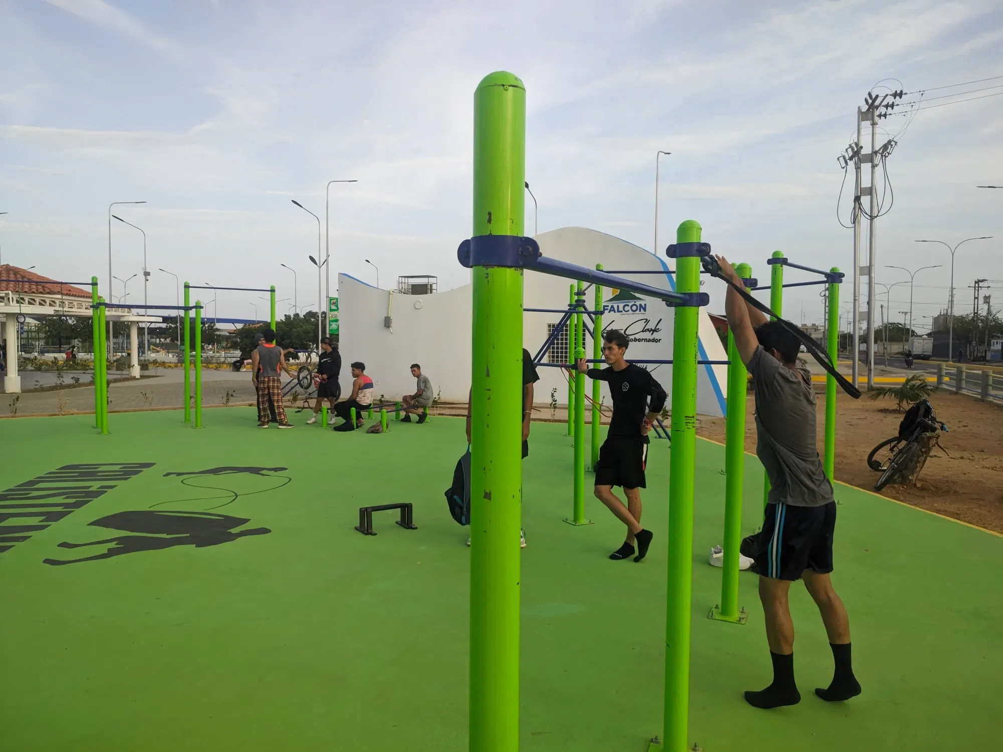 mIxLyH54xa6AmeUG_PXL_20250528_181832014.webp