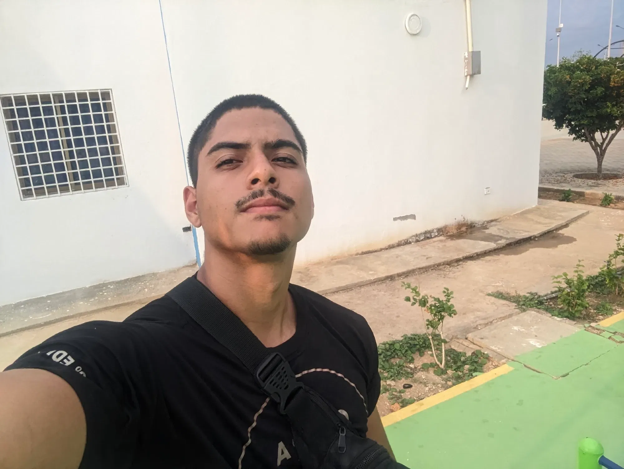 xEIvglGZJdJtuvTS_PXL_20250815_180656307.MV.webp