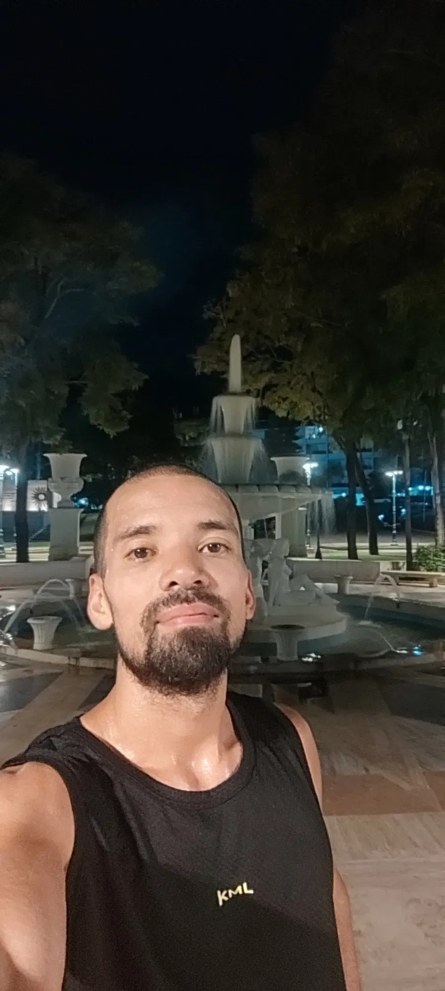 vnqnKEKCyhTUuc8q_1000284768.webp