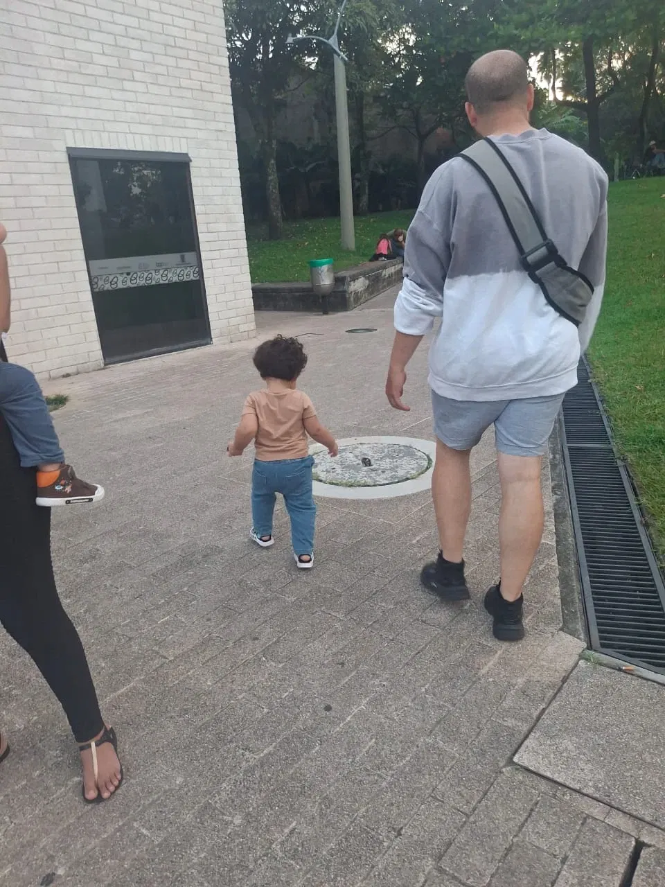 7pFhCJCKVNnDBXFp_1000075066.webp