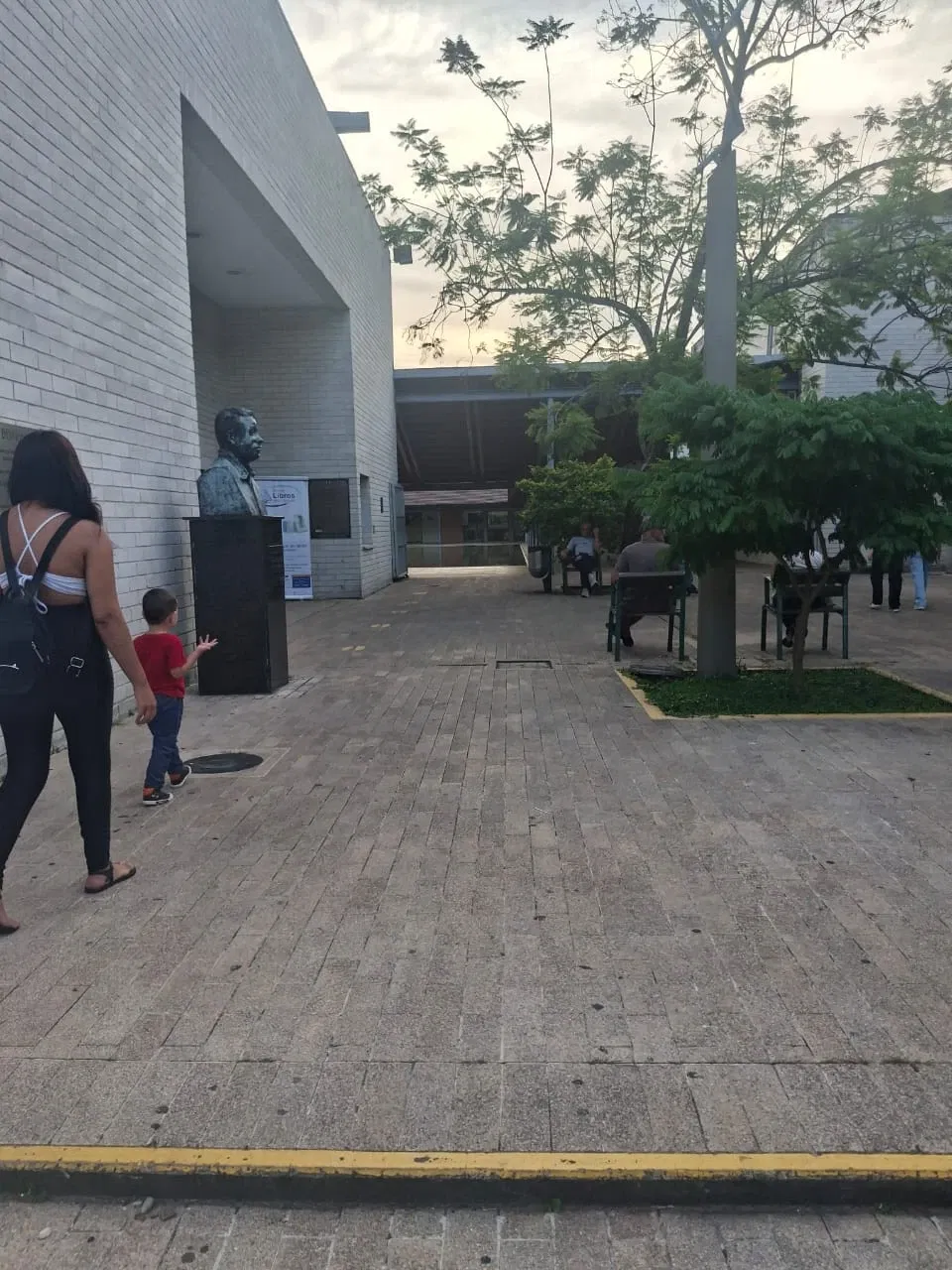 WYqD41oNqkZ3J4WJ_1000075122.webp