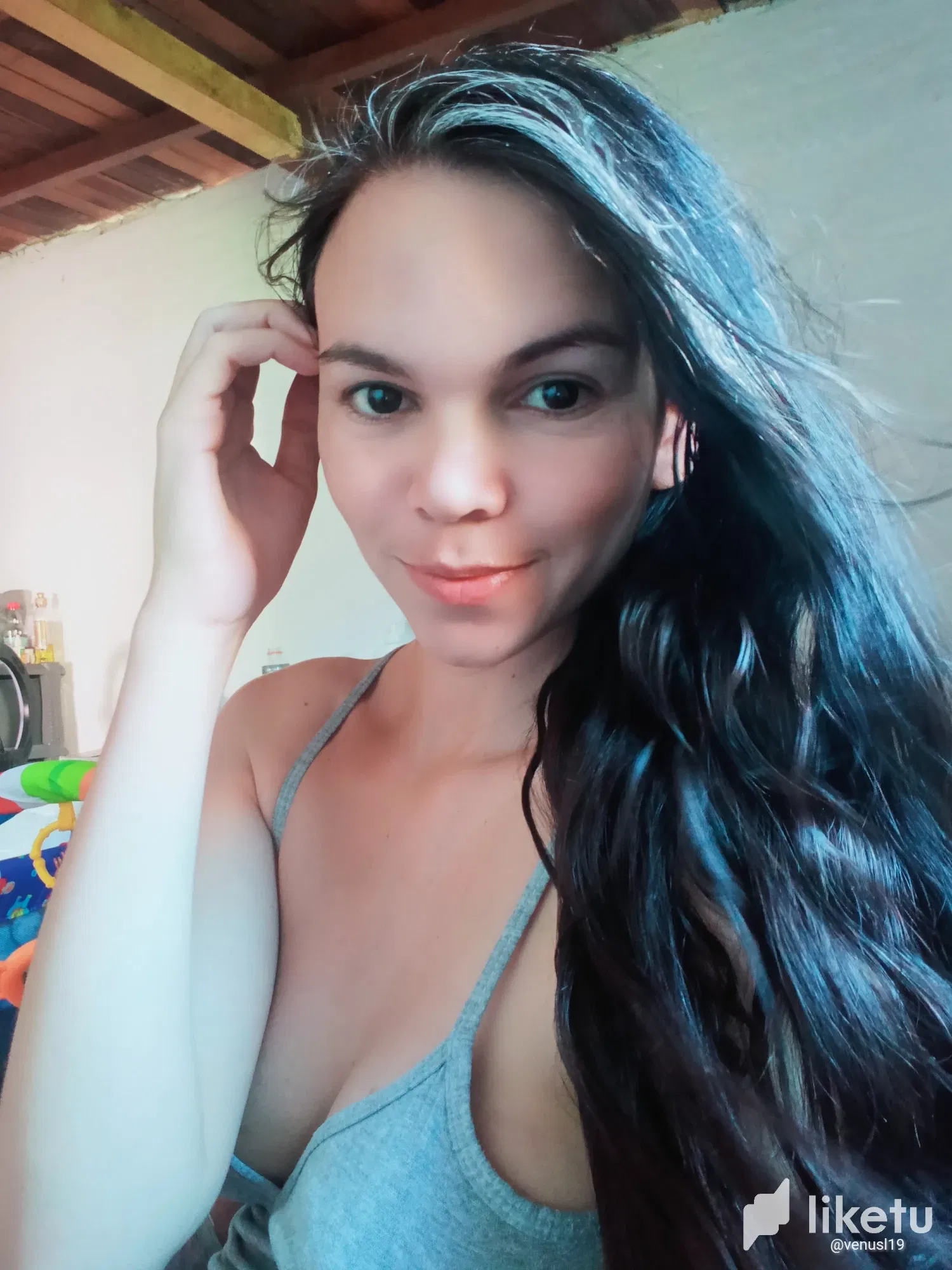 Mi yo de cabello largo y despeinado/my self with long, disheveled hair/ESP-ENG-