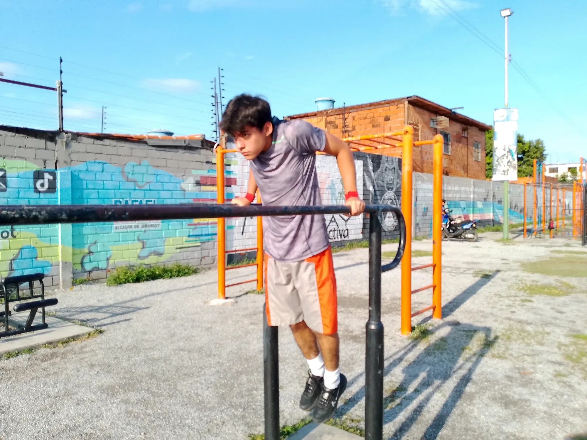 G1GbFJDKaH9EU7bU_1000059474.webp