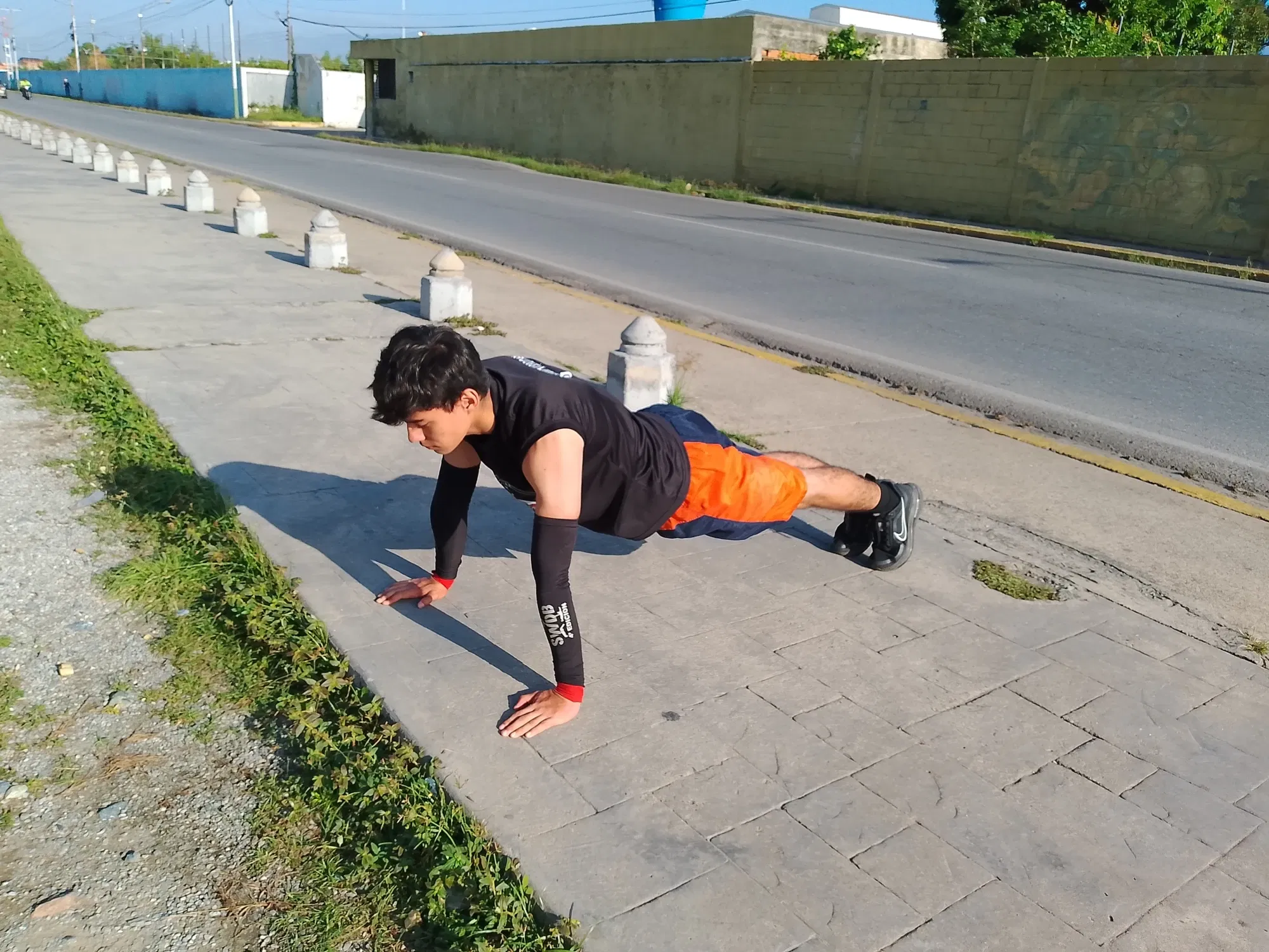 K2vvUSbYz9ZxqnJR_1000057576.webp