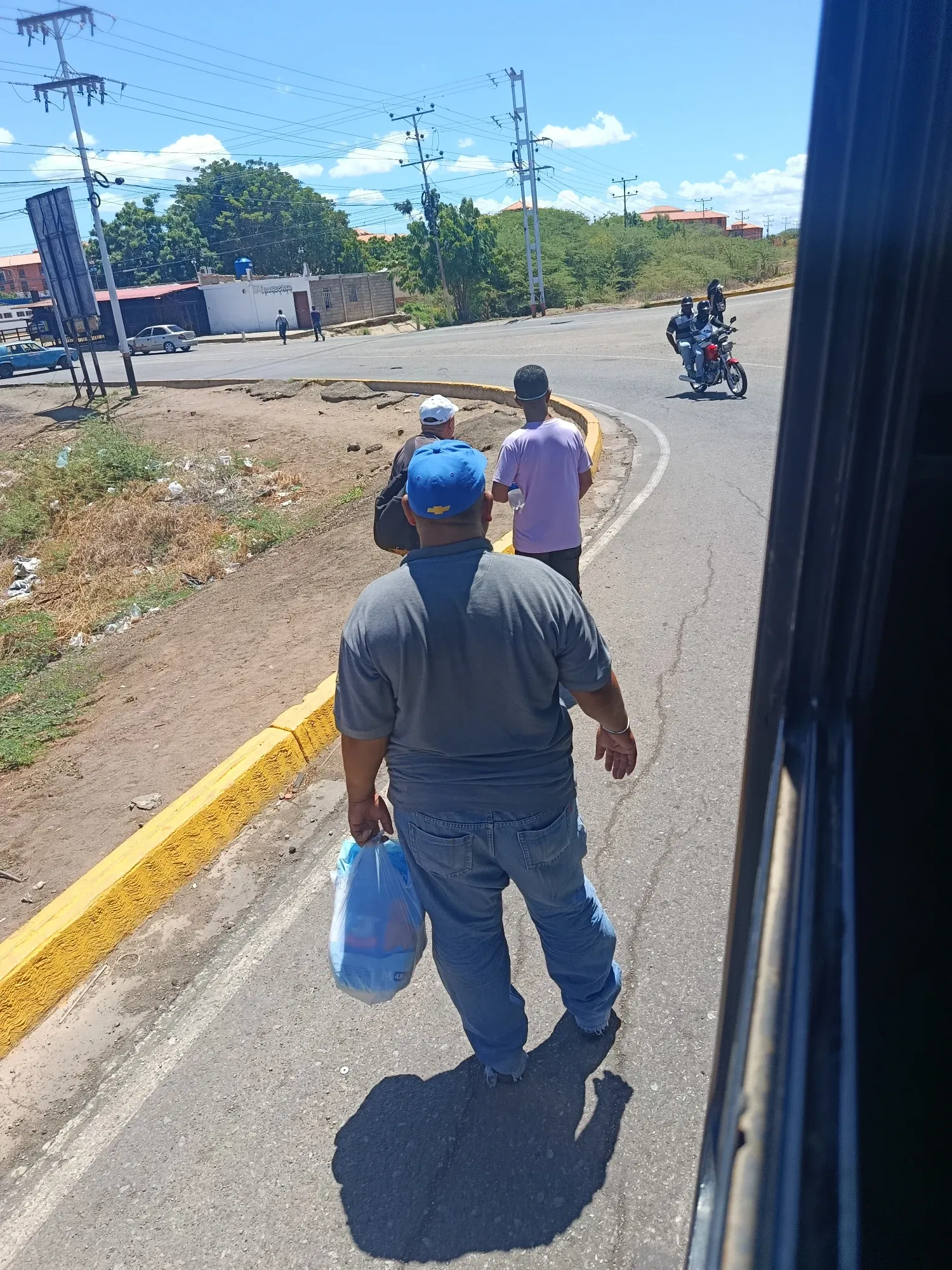 Varadas en el bus 😫😓[esp-eng] Stranded on the bus