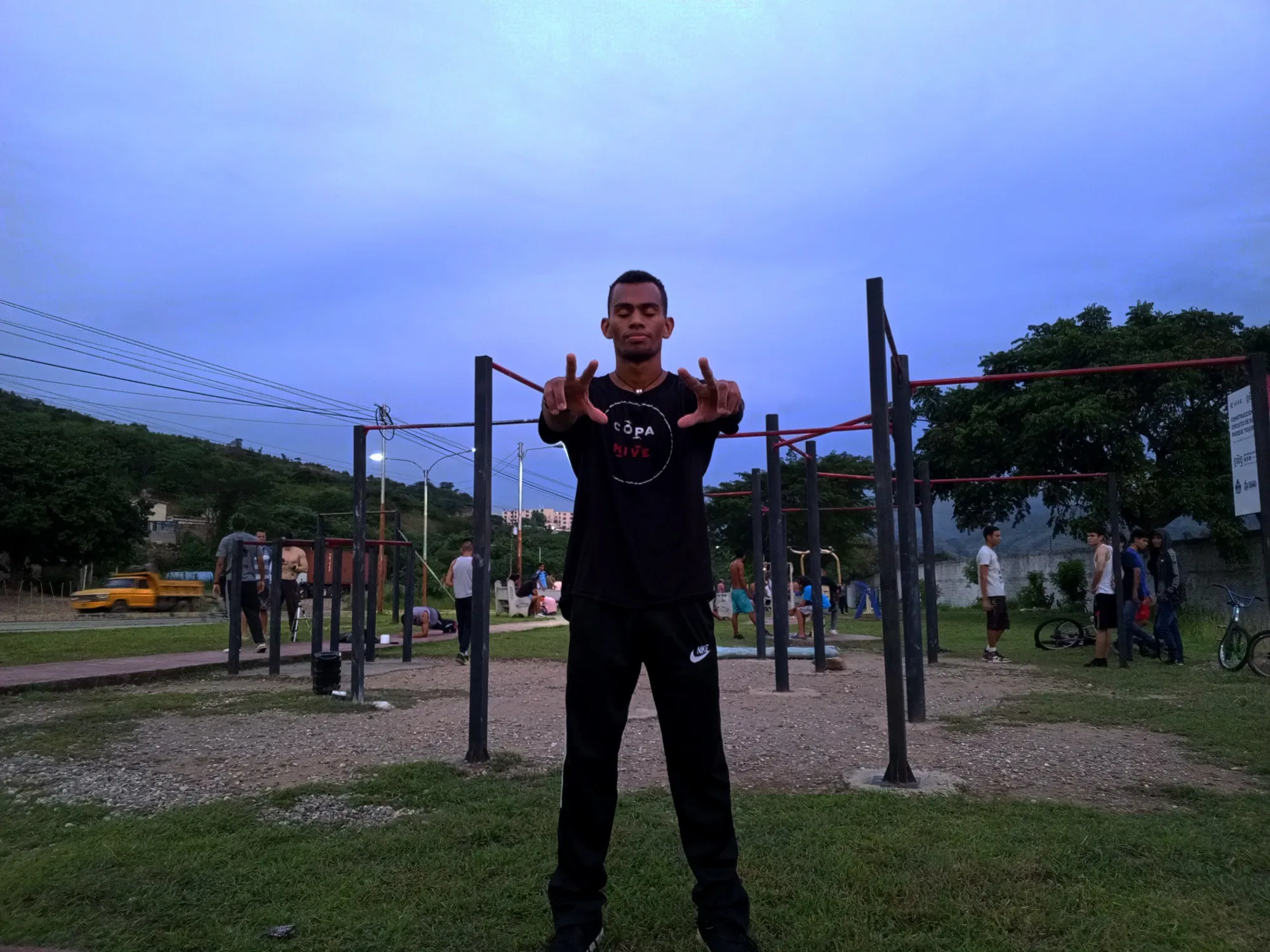 yp5rGNelYdnaXsAX_InShot_20240926_225850777.webp