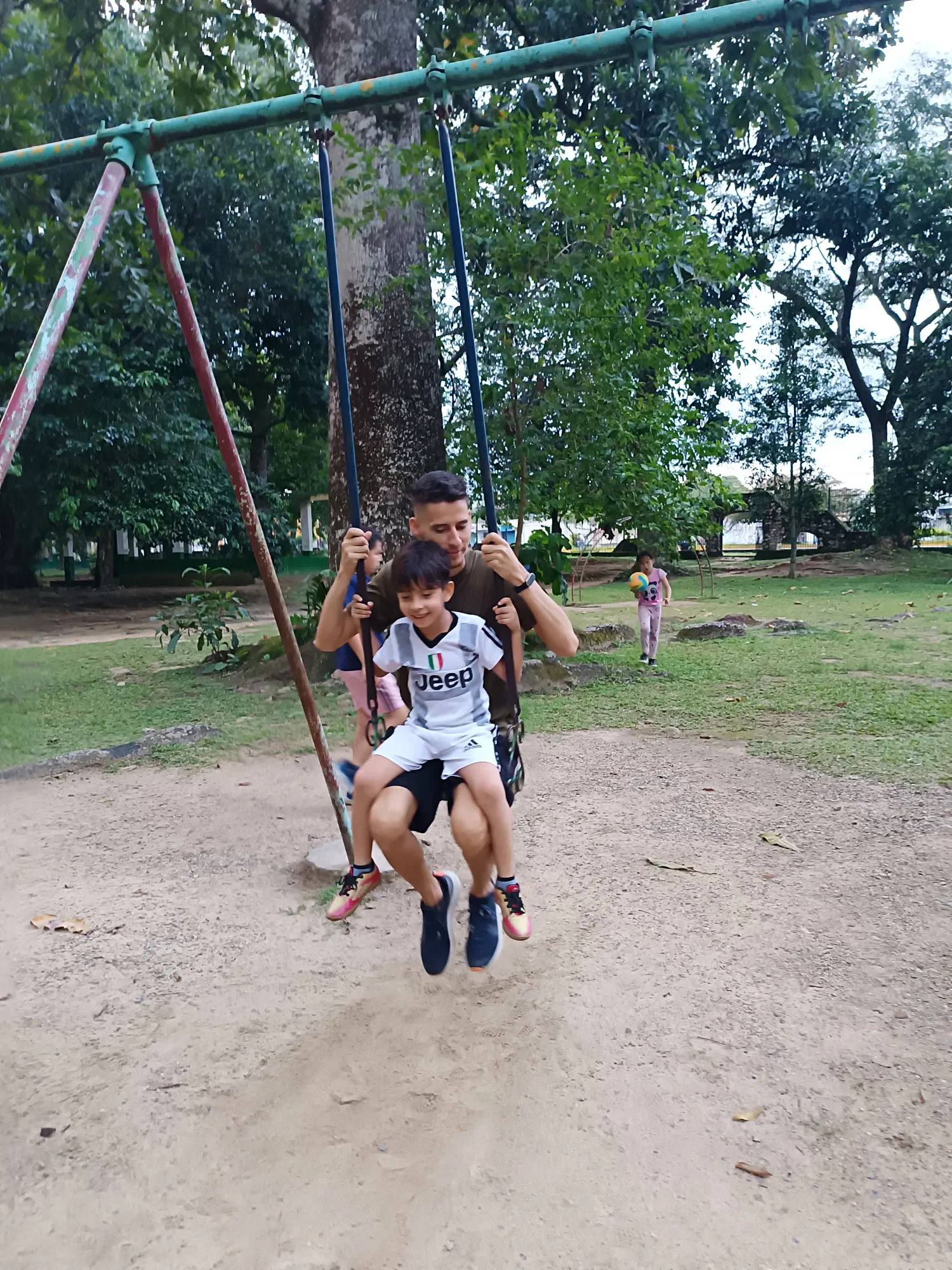 Y4o0aelSG7oDczRy_1000685550.webp