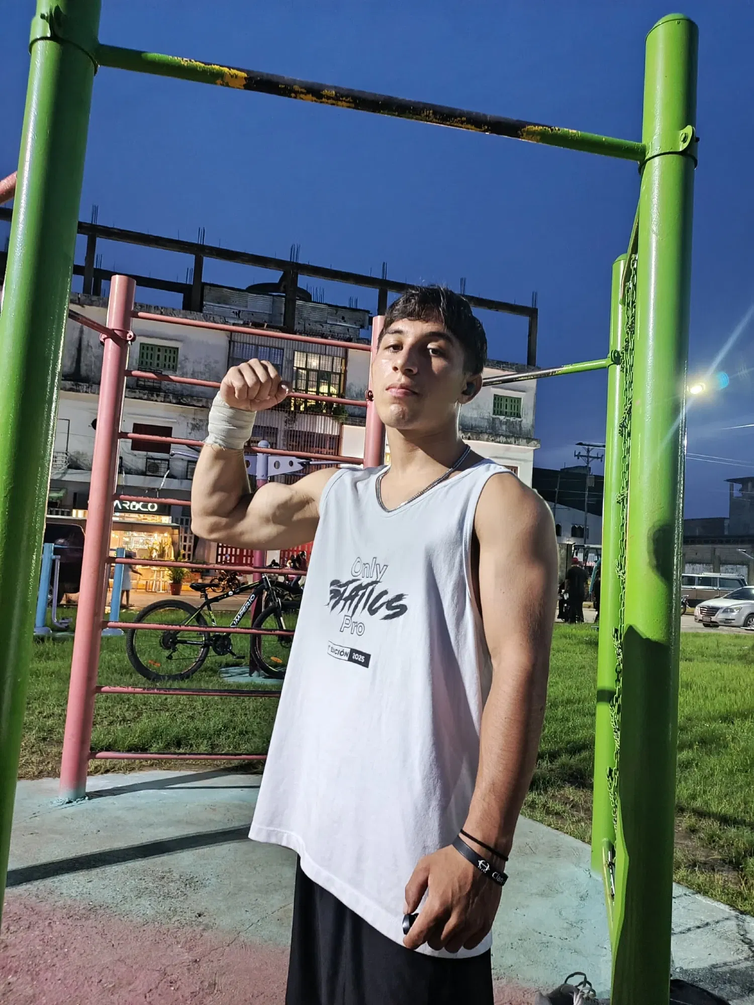 Fs4LxYpmjjJieypA_1000142523.webp