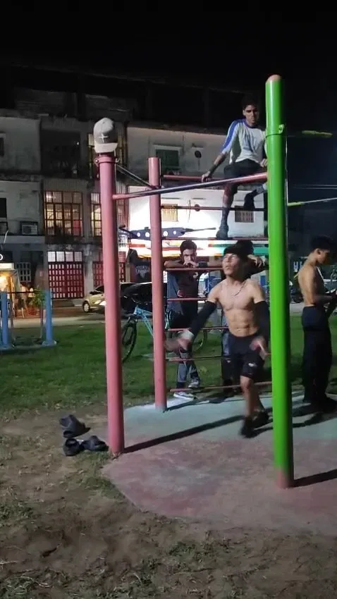 vnqM01mtAodHWiCg_1000162246.webp