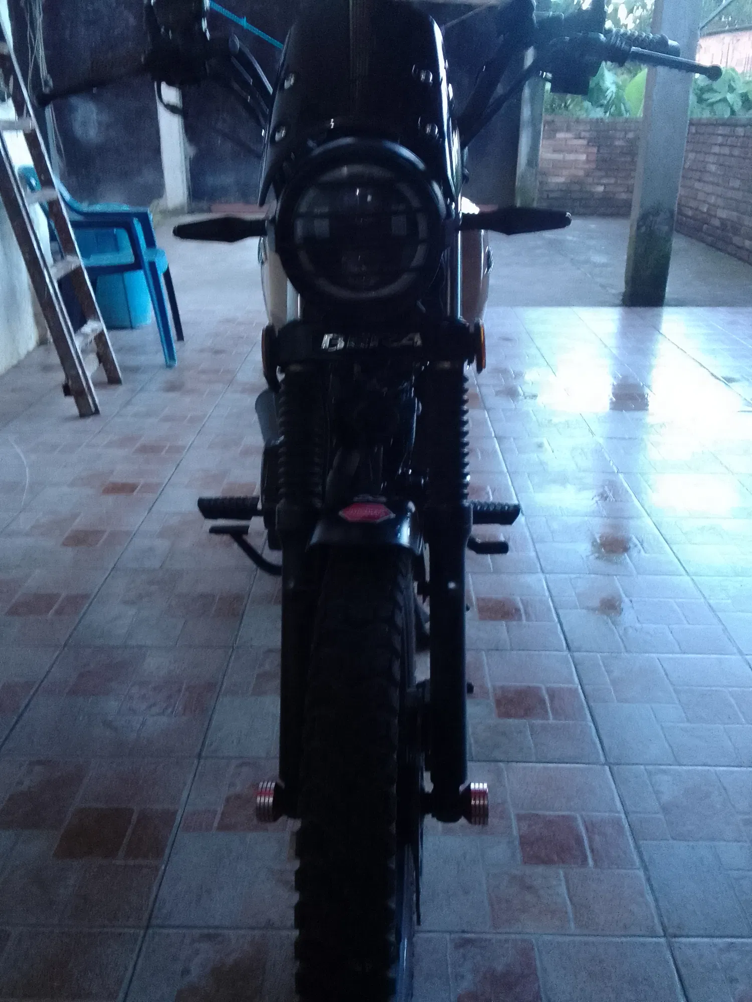 Shine On, My Iron Soul // Brilla, Mi Alma De Hierro