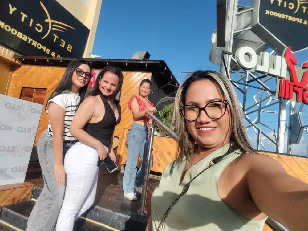 1F8E1PrgHYAyn5k8_photo_3_2025-05-11_20-43-50.webp