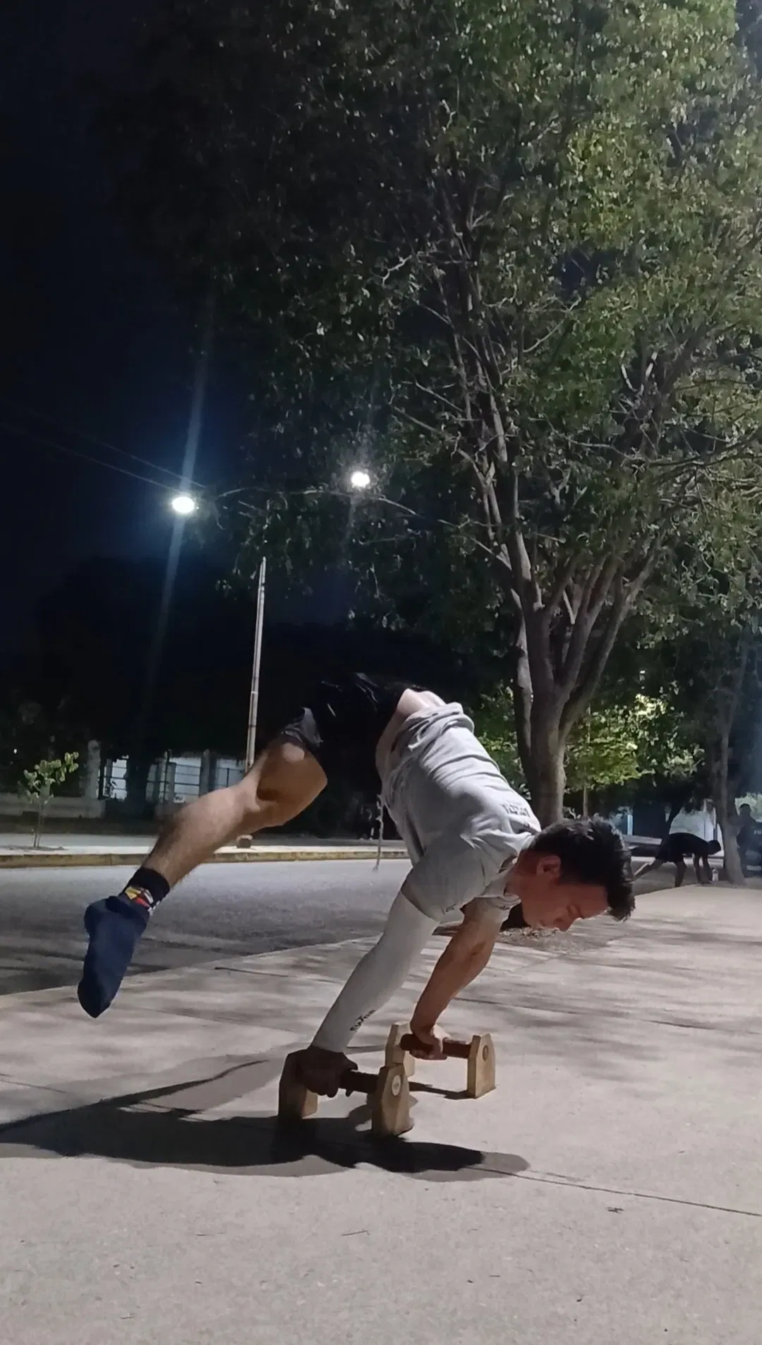 K2Whv6sxkdFvmINC_1000243860.webp