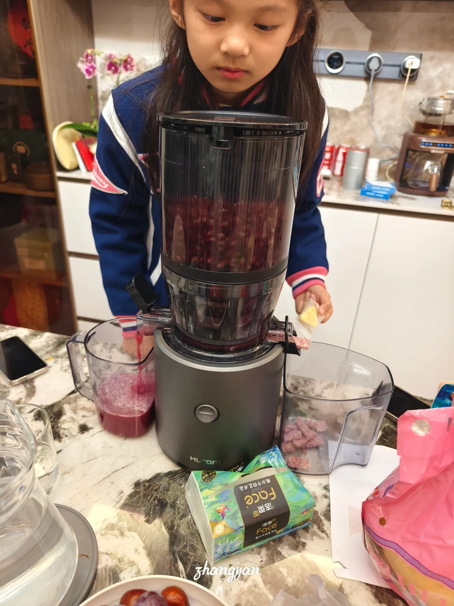 iIHeCT4…
Payout: 0.000 HBD拎着锅去蹭饭
2025-10-23 07:45<liketuimages> <center> ![GyP1Di189vGR99oz_1000043408.webp