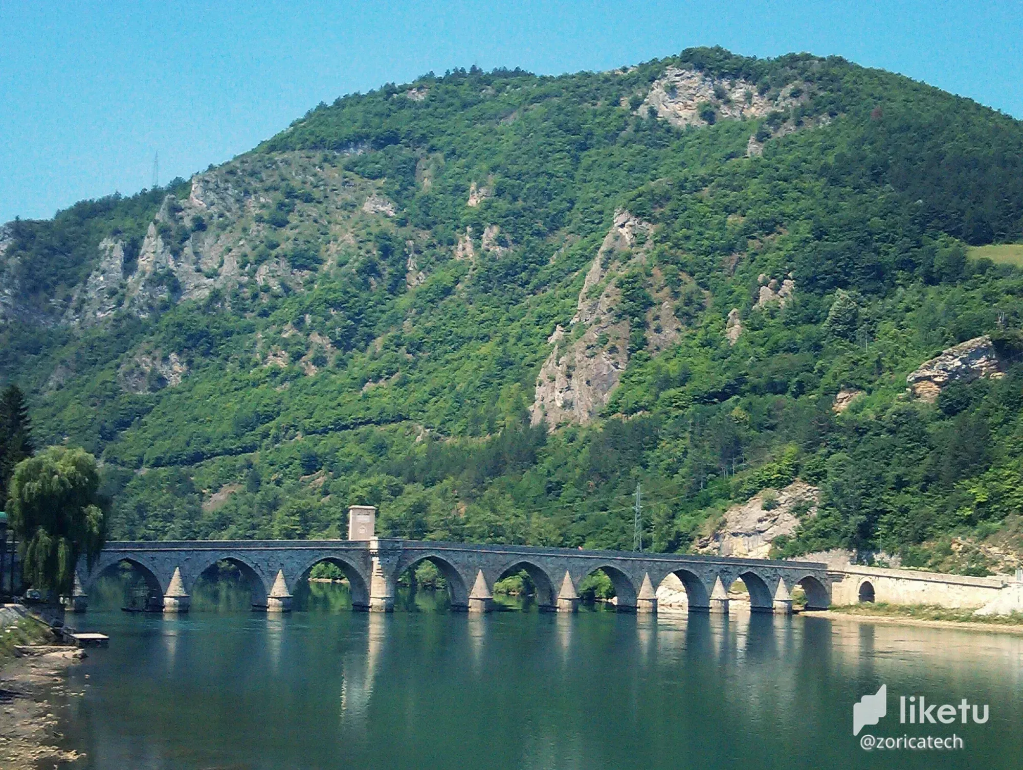 cl784dgyt00fd0vm70g9v4hc2_Drina_6.webp