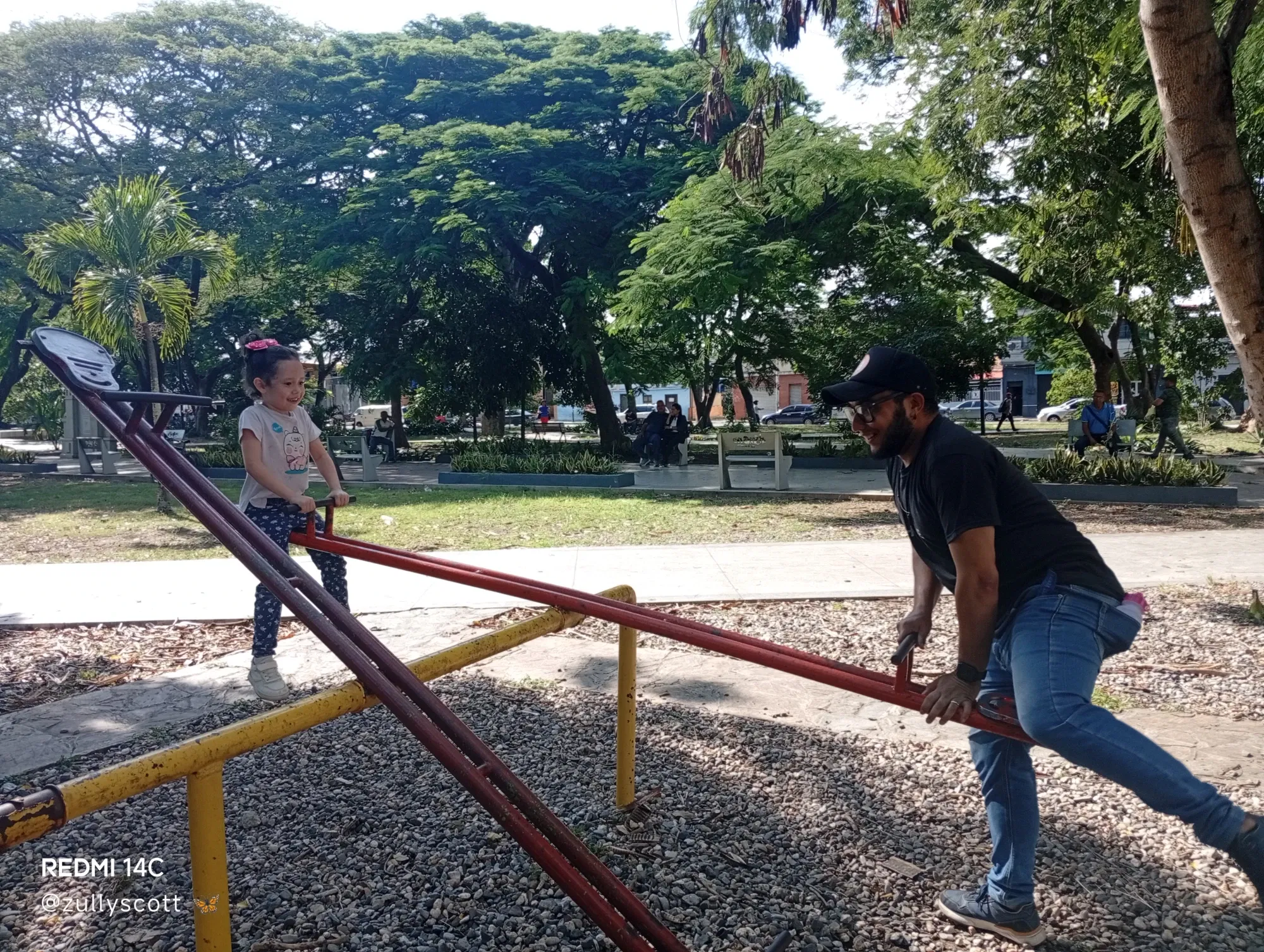 DX4OXuqoLwYrJbtc_1000441690.webp