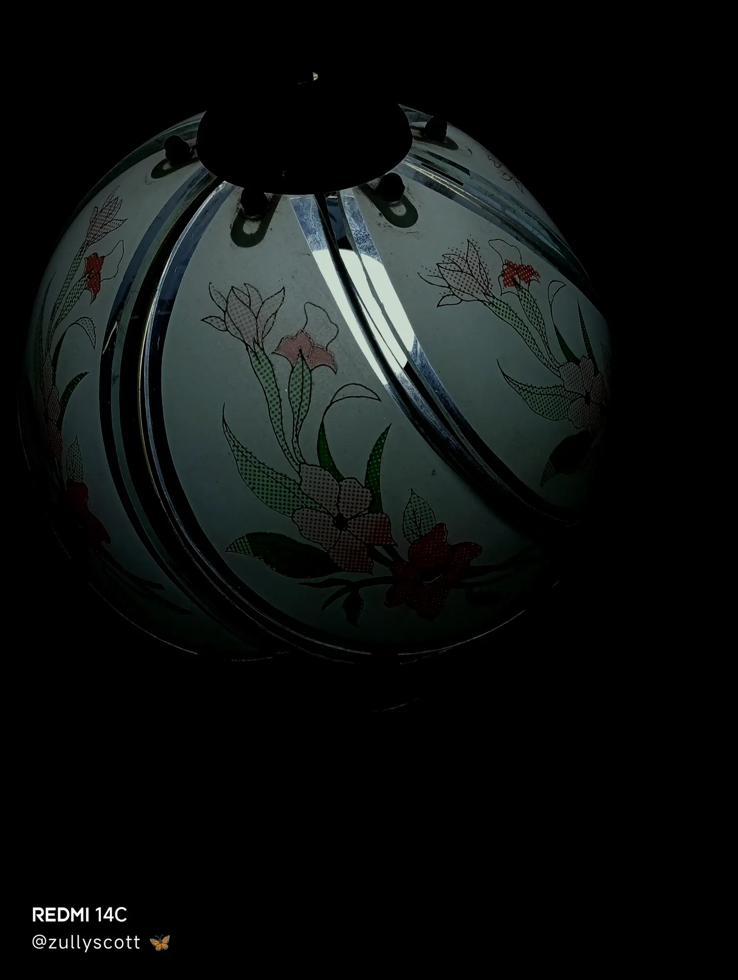 iKG21YUr4…
Payout: 0.000 HBDLa lámpara de Augusto (microrrelato)
2025-10-24 00:17<liketuimages> <center> ![ZWDRJQuRB4gpZABJ_1000608948.webp