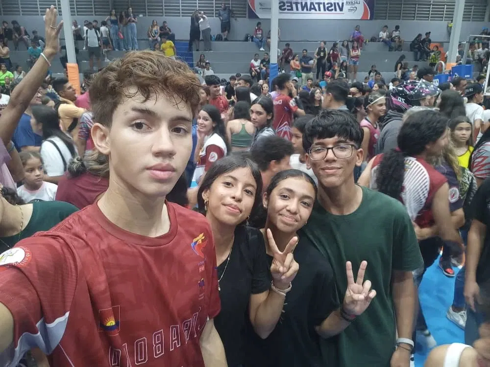 kX1DuMlxKPT5gOQy_1000001620.webp