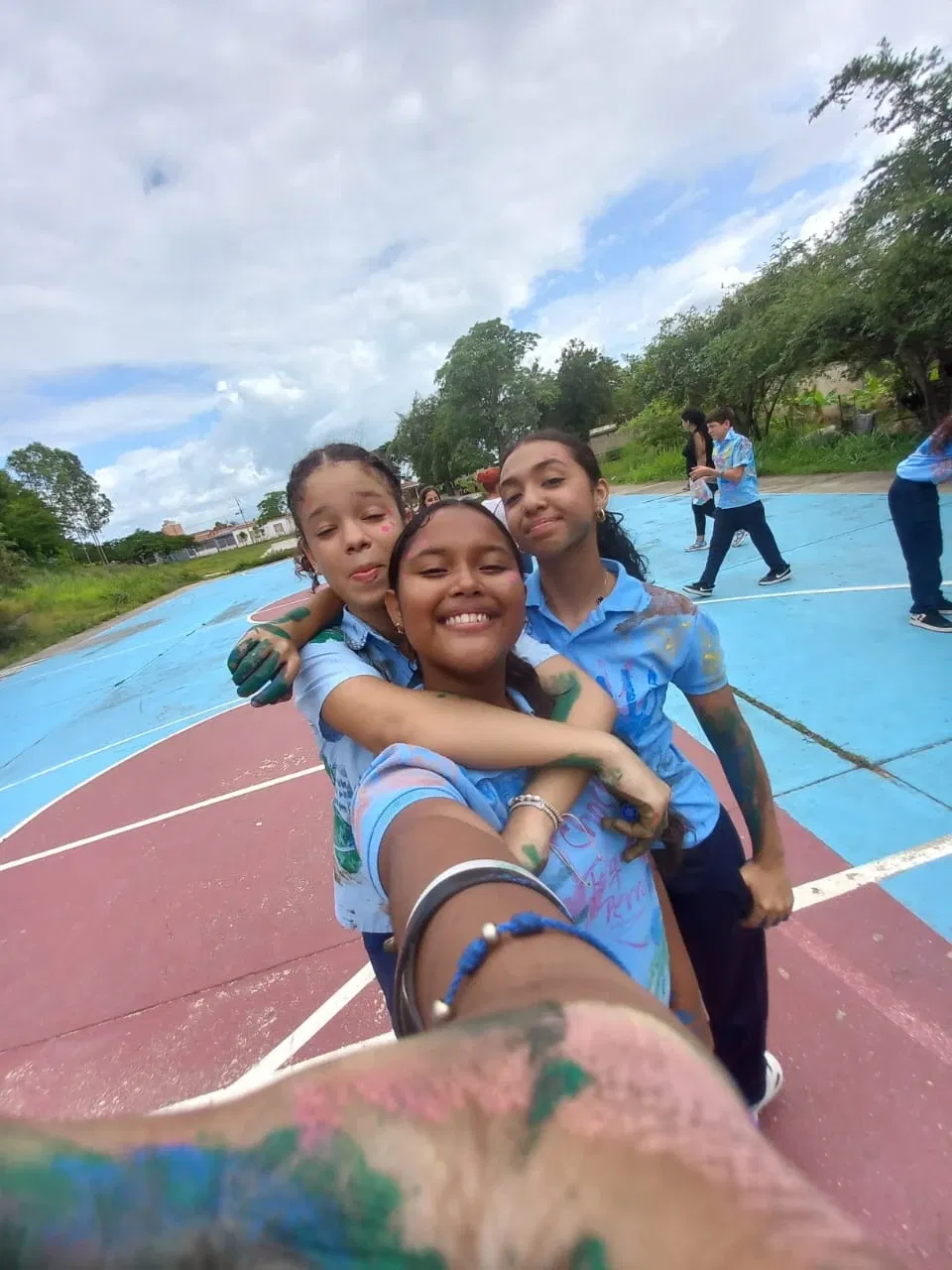 r0kBB2XbzwcHBg7M_1000005052.webp